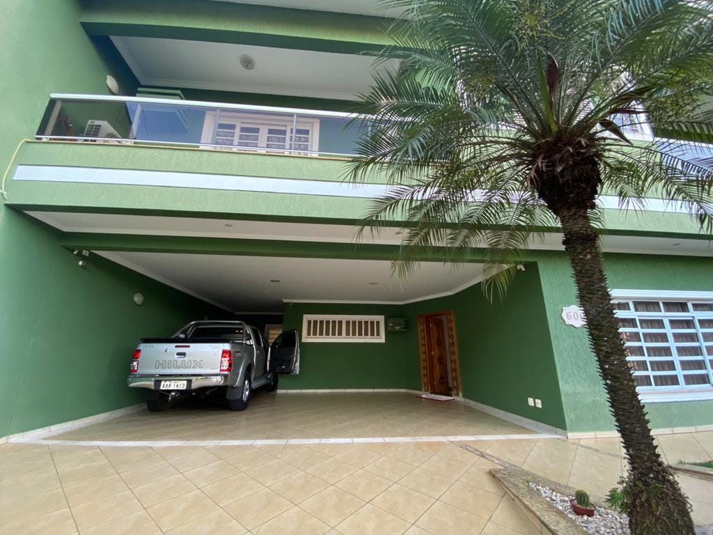 Sobrado à venda, 574m² úteis, 4 suítes com banheira e sacada, piscina, sauna,  estuda permuta- Jardim Itatiaia 1, Londrina, PR