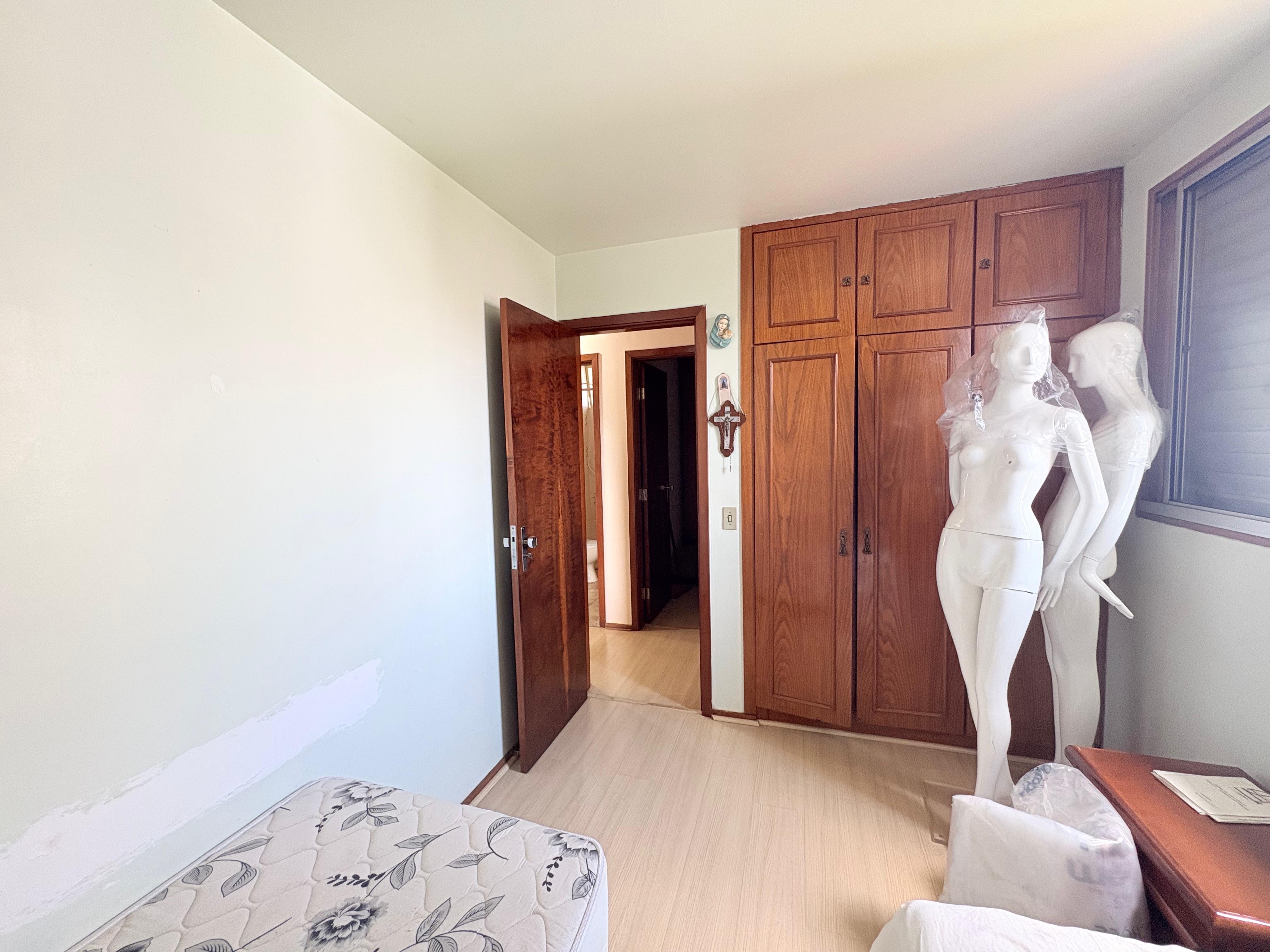 Apartamento padrão à Venda, 290mil próximo à igreja e colégio, Mesquita, Antares, Londrina, PR