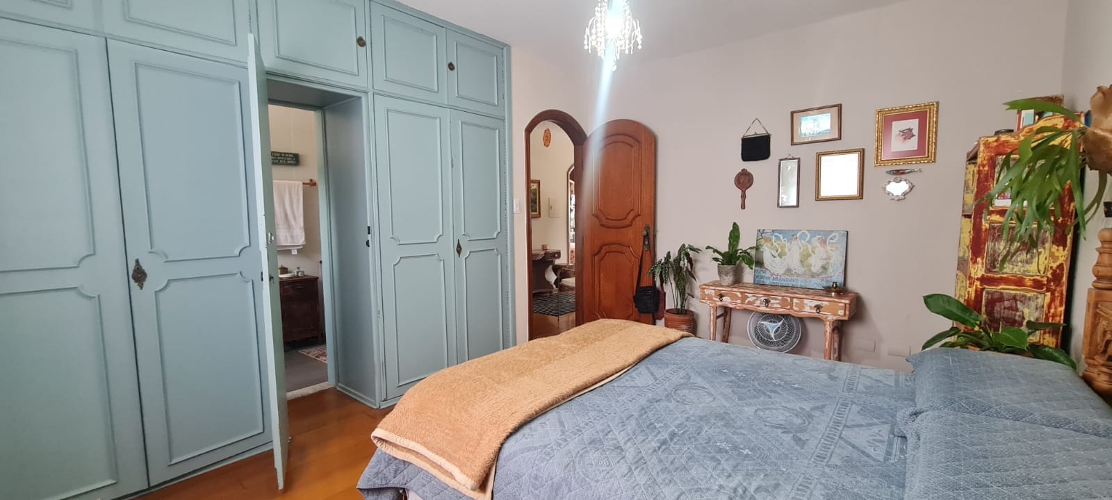 Casa Duplex  à venda, 404m² úteis, 4 quartos sendo 3 suítes,  4 vagas- Jardim Quebec, Londrina, PR
