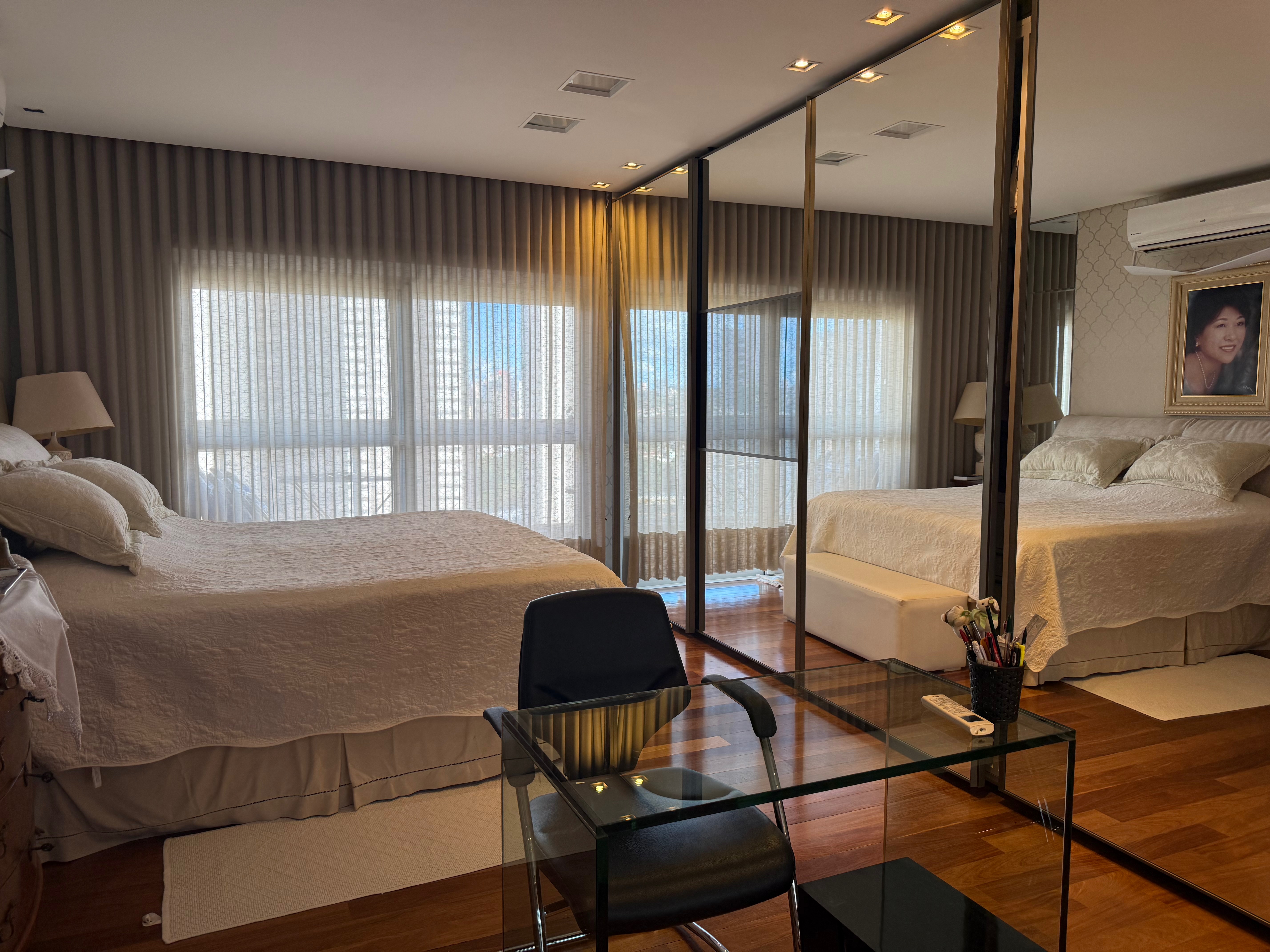 Apartamento à Venda,Porteira fechada, 245m² Privativo aceita permuta, Contém 4 suítes,3 vagas Garagem Gleba Palhano, Londrina, PR