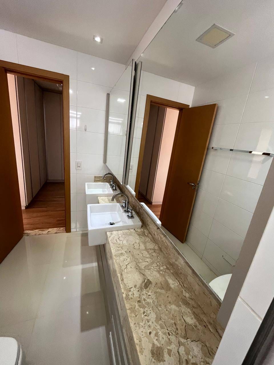 Apartamento à venda, Edifício Alameda Eco Resort , 83m² úteis, 3 dormitórios sendo 1 suíte, 2 vagas , andar alto, Gleba Palhano, Londrina, PR