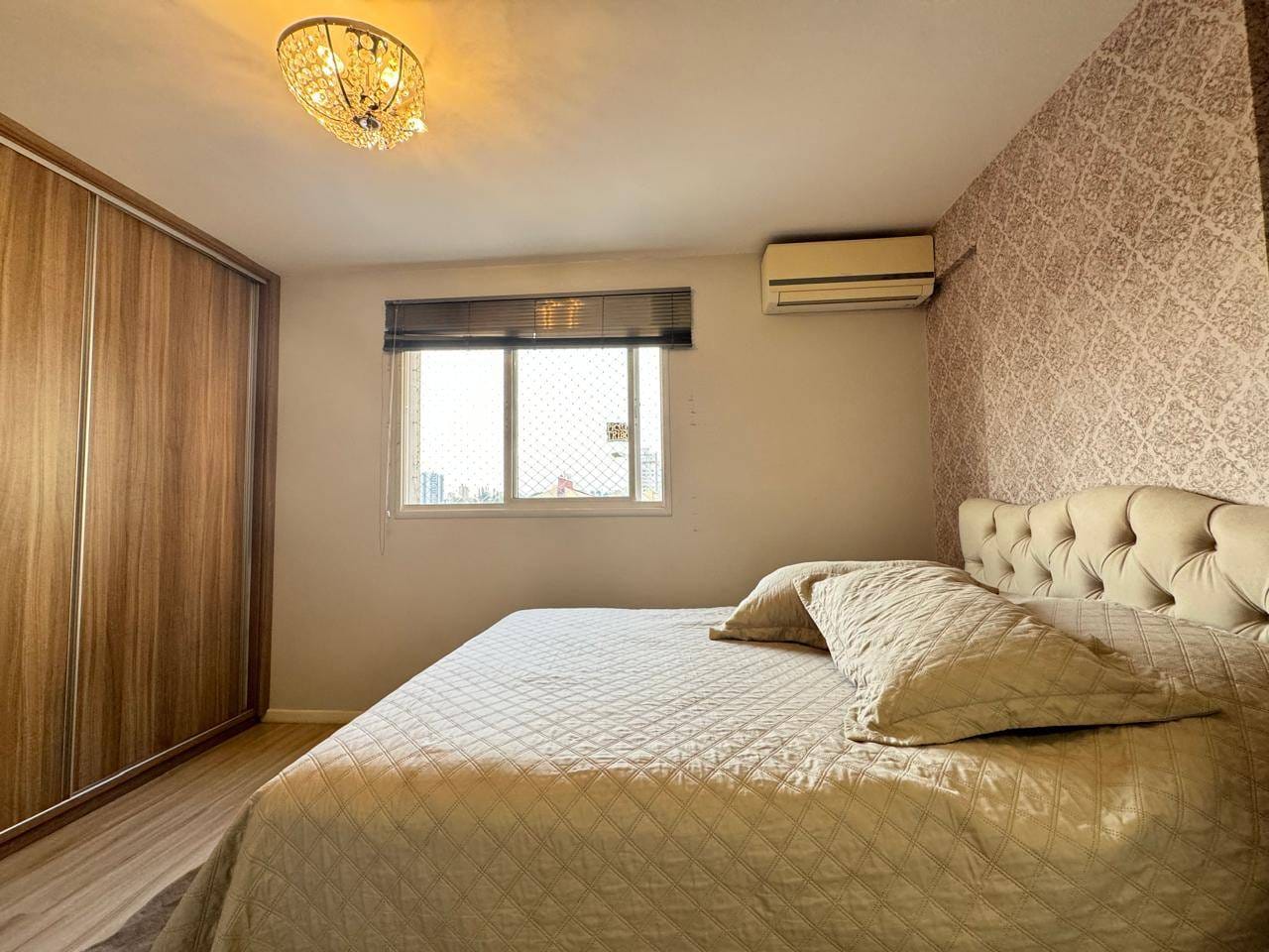 Apartamento à venda, 69m² úteis, Edifício Solario Jardin Residence, 2 quartos, completo em armários  - Centro, Londrina, PR.