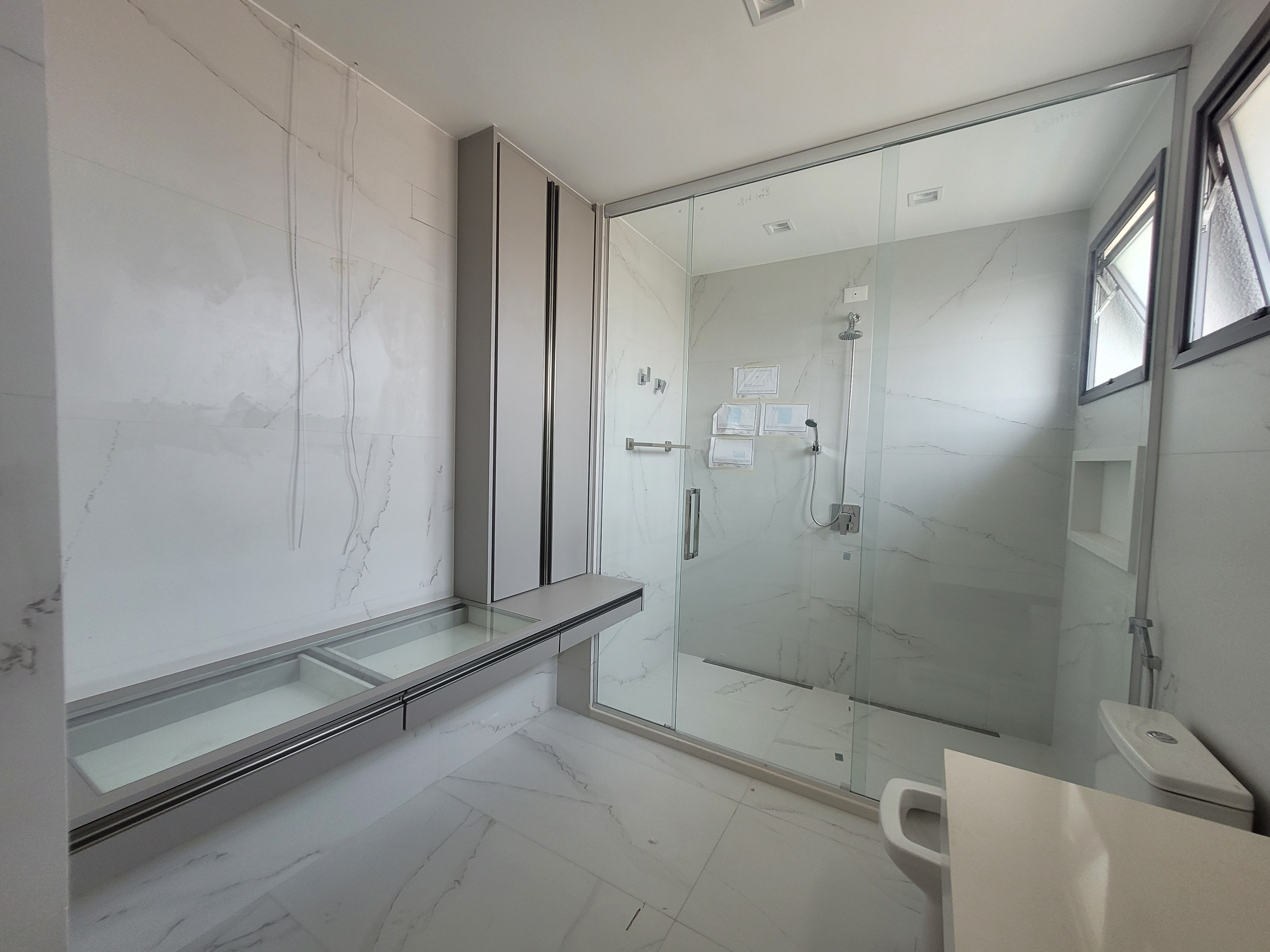 Apartamento a venda, Edifício Grand Palais, 216m² úteis, planejado, andar alto, Gleba Fazenda Palhano -Londrina, PR
