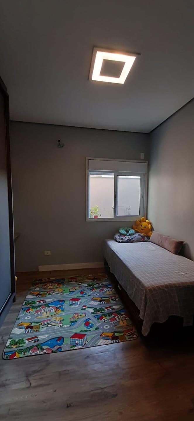 Casa à venda/ 3 quartos (sendo 1 suíte master com hidro)- Cond. Royal Maison Londrina, PR