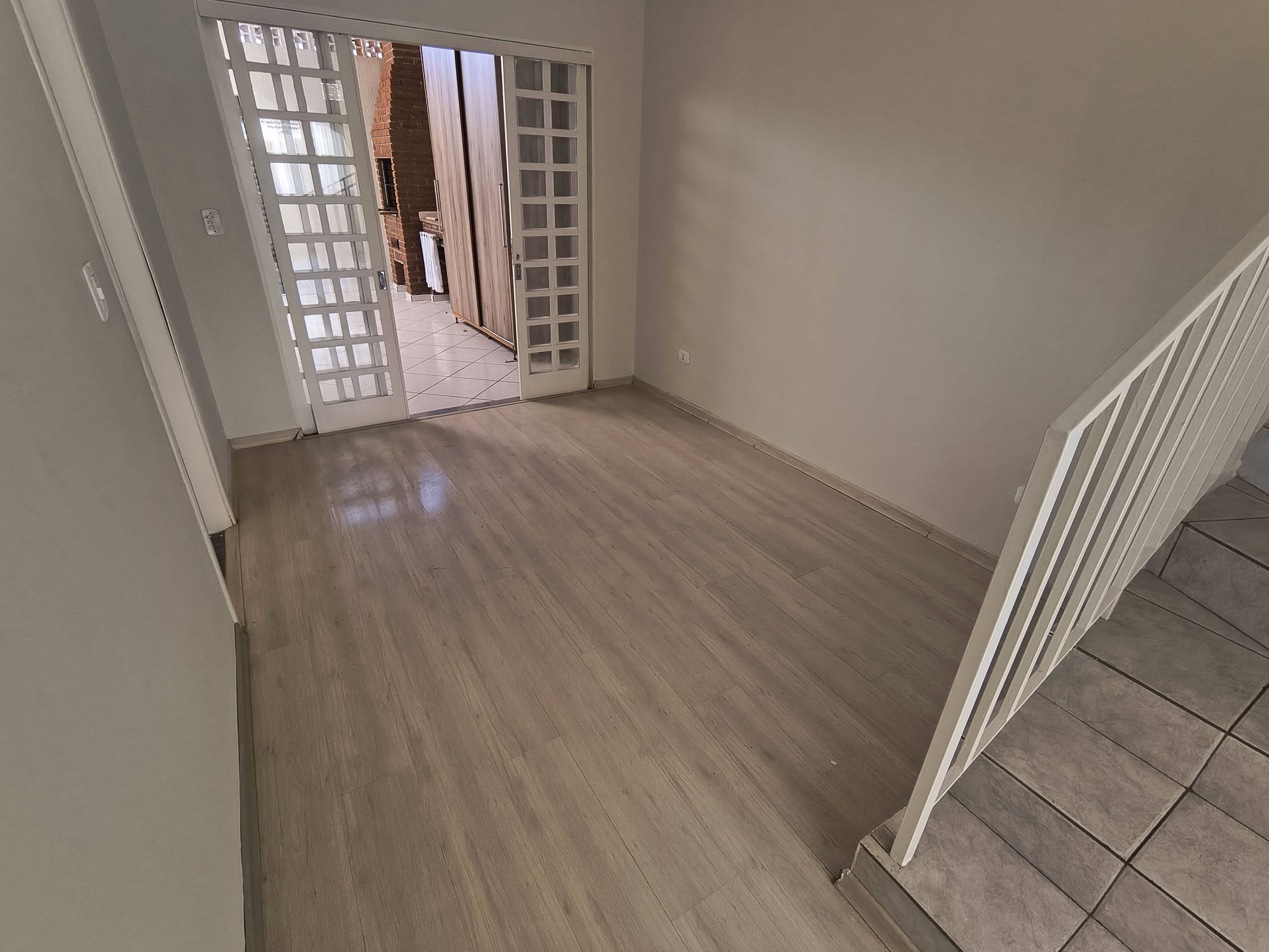 Casa à venda, 3 quartos 1 suíte, 3 vagas, 107M² úiteis, área gourmet, Planejados na suíte,Parque Jamaica, Londrina-PR