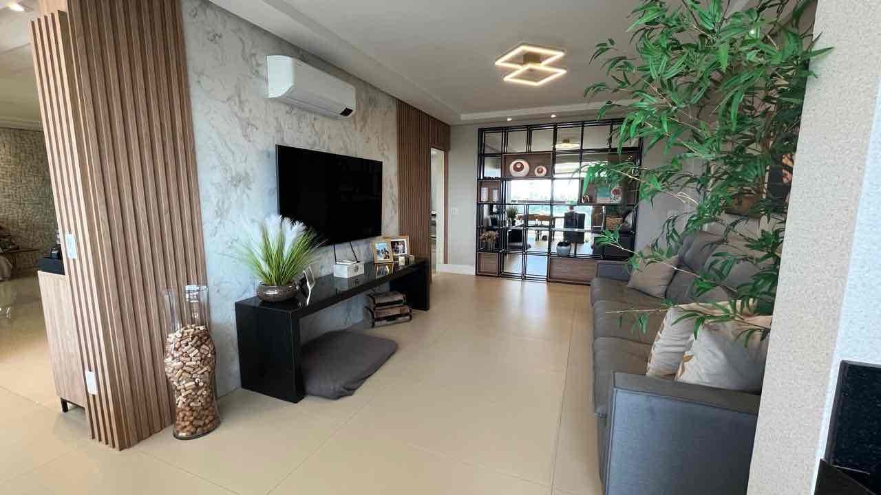 Apartamento semi mobiliado à venda, Edifício Palazzo Veronesi, 240m² úteis, 4 quartos sendo 2 suítes - Bela Suiça, Londrina, PR