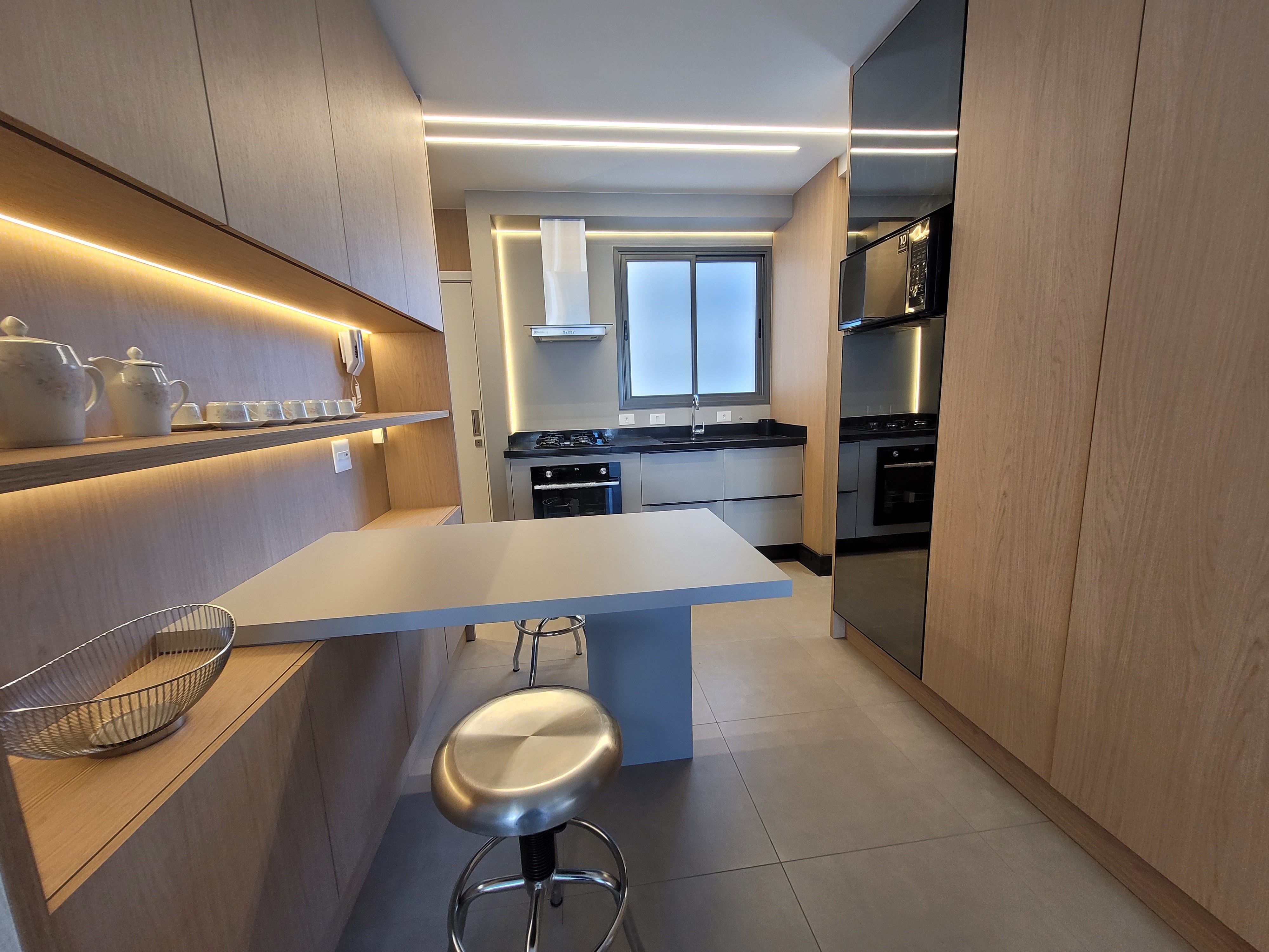 Apartamento à venda no Edifício Glória Residence, mobiliado, 114m², com 3 dormitórios, andar alto,  - Gleba Palhano - Londrina/PR