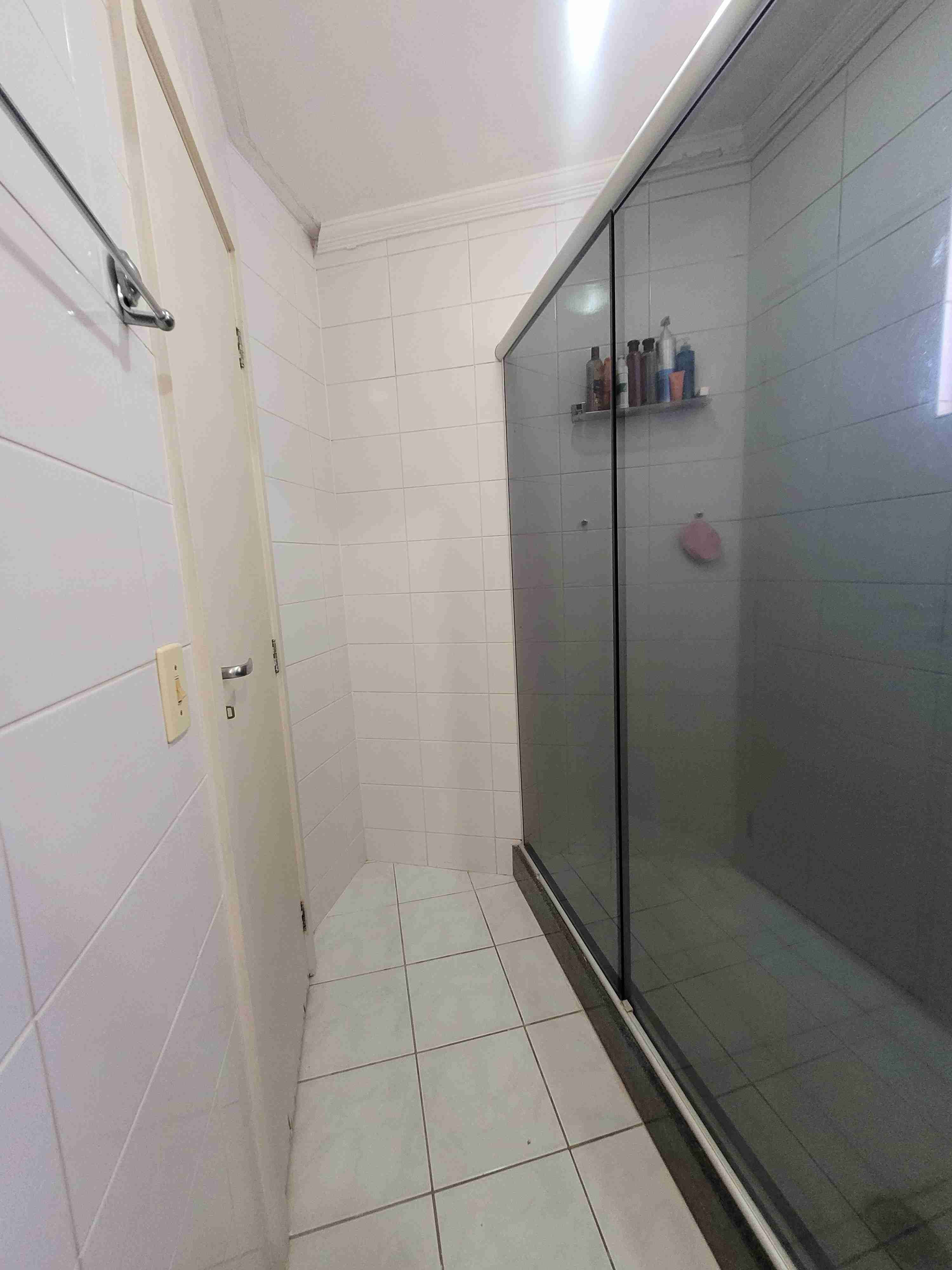Apartamento à venda no Edifício Studio V,2 quartos sendo 1 suite, mobiliado, sol da manha,Centro, Londrina, PR