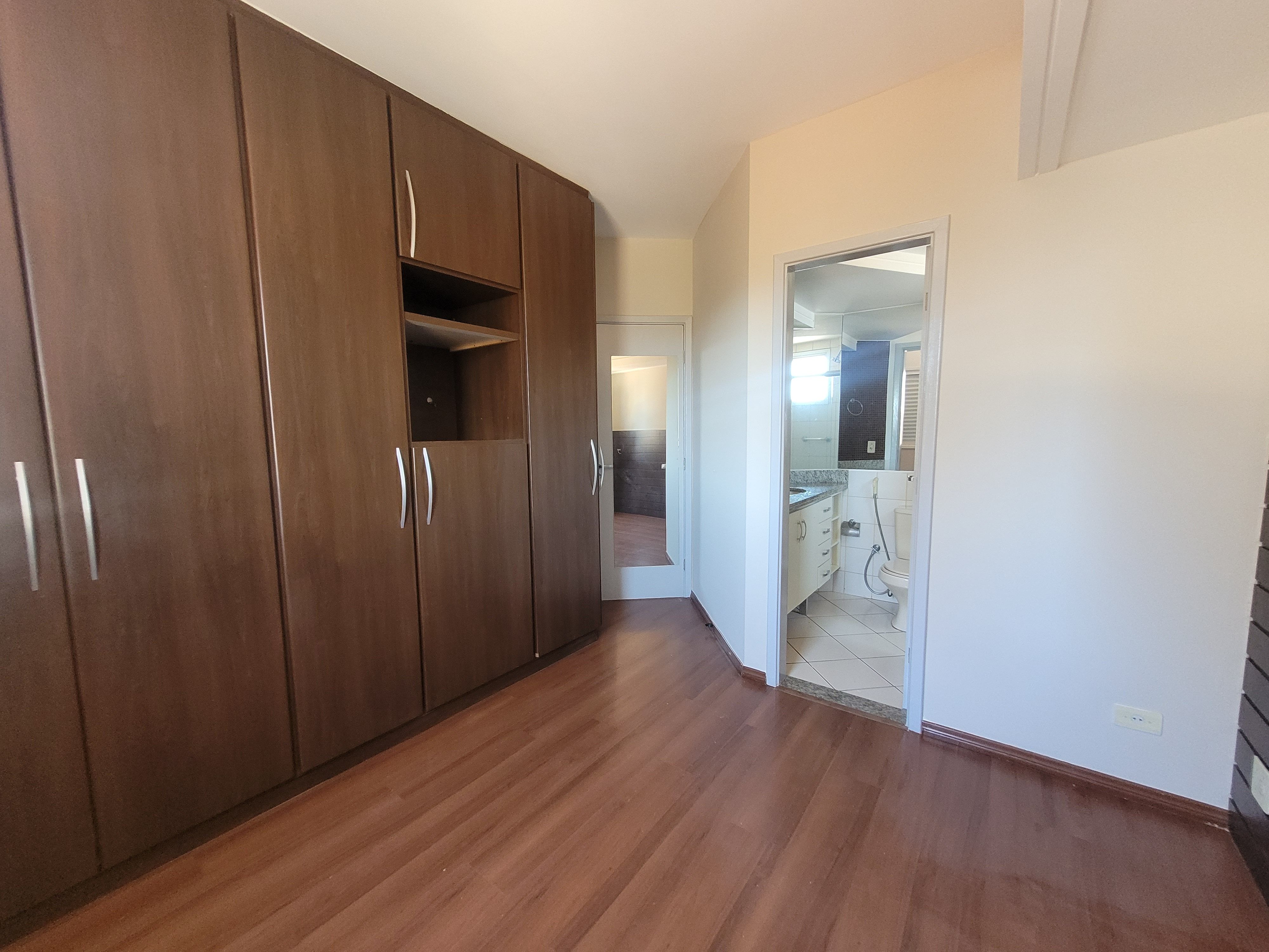 Apartamento  à Venda no edifício  Portal do lago,3 quartos/ 1 suite, andar alto, sol da manha,2 vagas de garagem,Gleba Fazenda Palhano, Londrina,