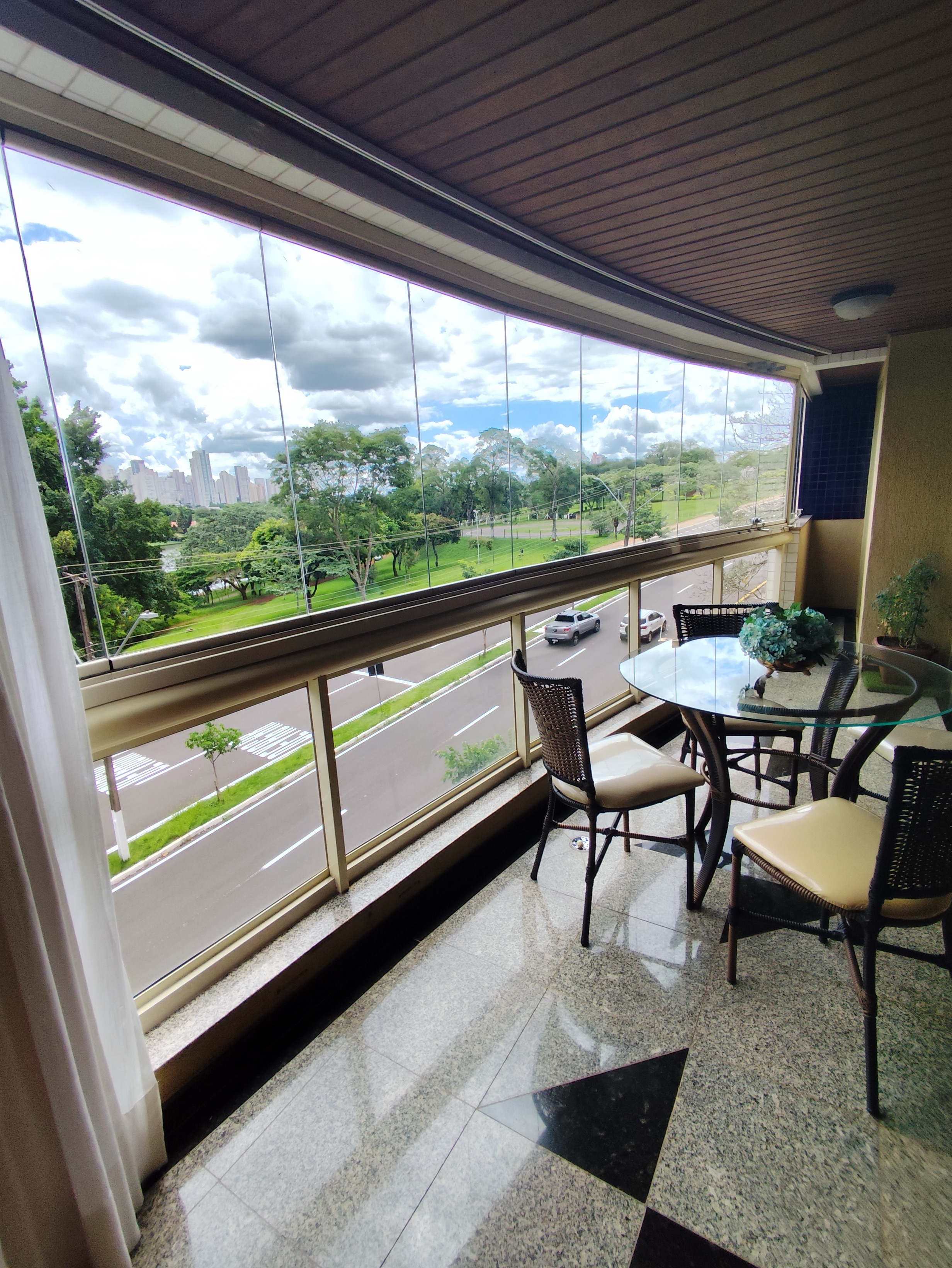 Apartamento à Venda, Edifício Four seasons, 3 suítes, 2 vagas, todo planejado, em frente AREL - Vila Fujita, Londrina, PR
