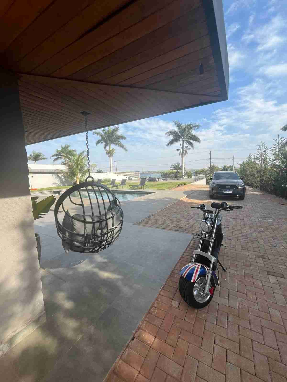 Chácara à Venda no condomínio Riviera do Poente, mobiliada,4 Suites climatizadas, Alvorada do Sul, PR