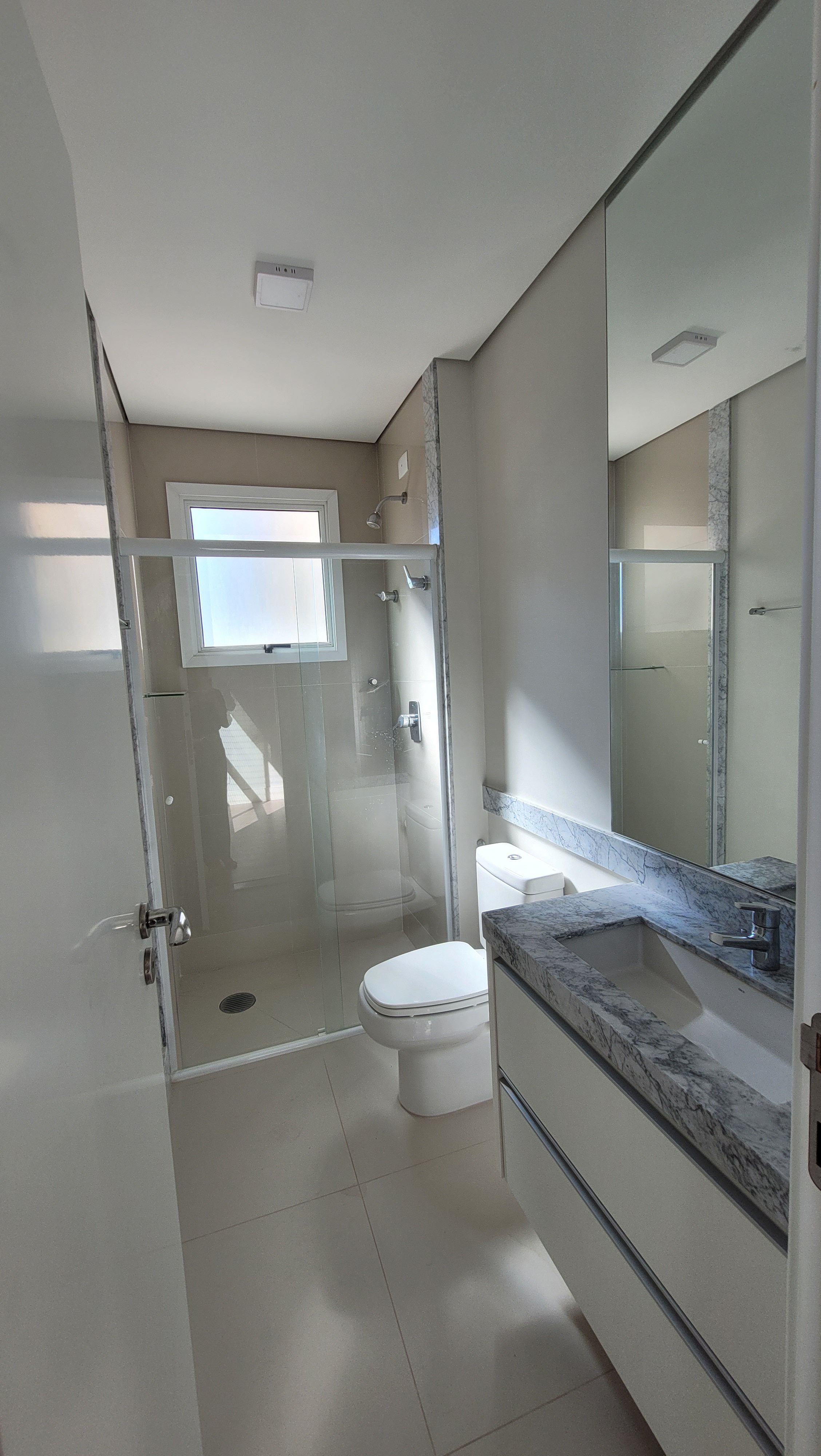 Apartamento  à Venda, 173m² privativos, Ed Queens Park, 3 suítes sendo 1 master, 2 vagas - Gleba Fazenda Palhano, Londrina, PR