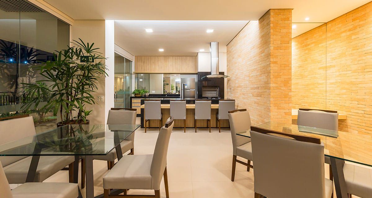 Apartamento à Venda, Edifício  Reserva Santana, 75m² úteis, 2 quartos sendo  1 suíte, mobiliado  - Gleba Fazenda Palhano- Londrina, PR