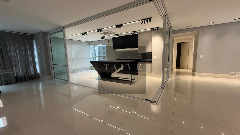 Apartamento à venda, 3 suites, 214 m², Edifício Landmark Residence, Gleba Fazenda Palhano, Londrina, PR