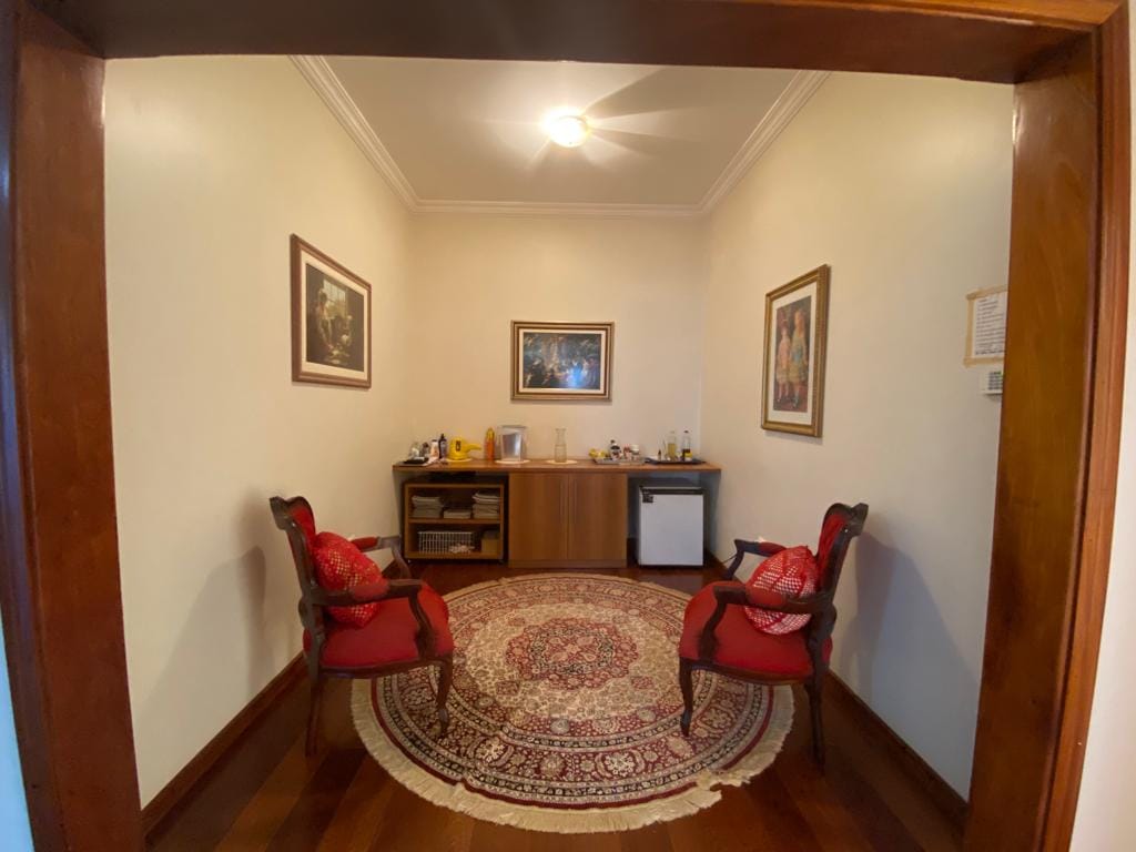Sobrado à venda, 574m² úteis, 4 suítes com banheira e sacada, piscina, sauna,  estuda permuta- Jardim Itatiaia 1, Londrina, PR