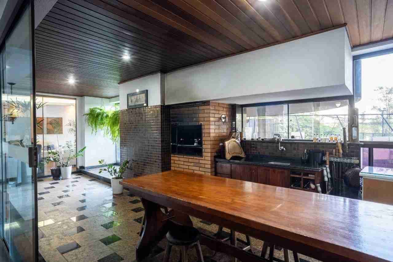 Apartamento à venda no Edifício Palais Lac Dor, 298m² úteis, 4 quartos sendo 2 suítes, 4 vagas, próx  ao lago Igapó - Jardim Londrilar- Londrina,