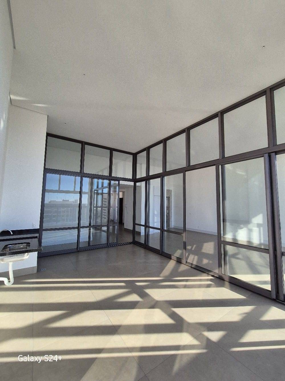 Apartamento à venda, Edifício  Lumini 181m², 3 amplas suítes, 3 vagas, elevador privativo, andar alto- Gleba Palhano, Londrina/PR