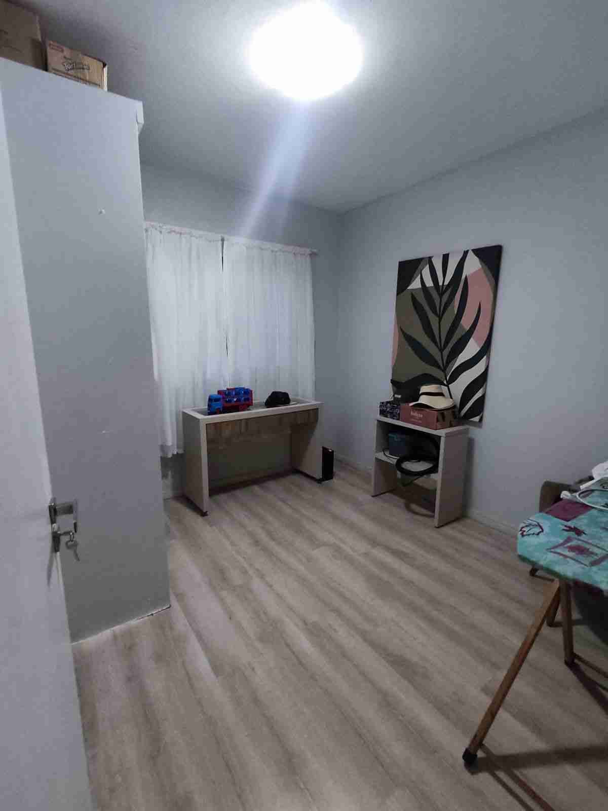 Casa à venda, 152m2 úteis, área total 330m2, 3 quartos, 3 vagas-  Mônica Londrina Pr