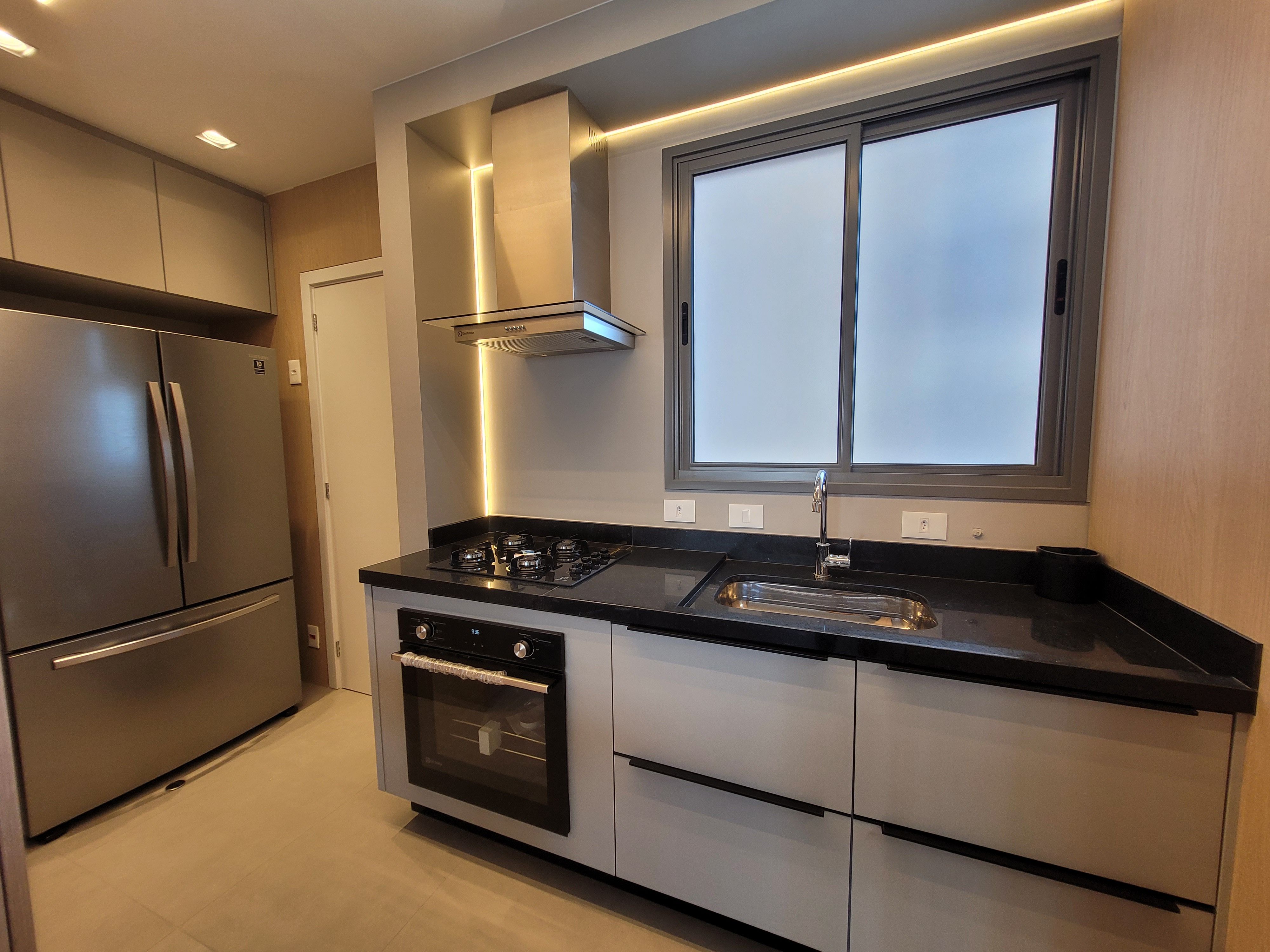 Apartamento à venda no Edifício Glória Residence, mobiliado, 114m², com 3 dormitórios, andar alto,  - Gleba Palhano - Londrina/PR