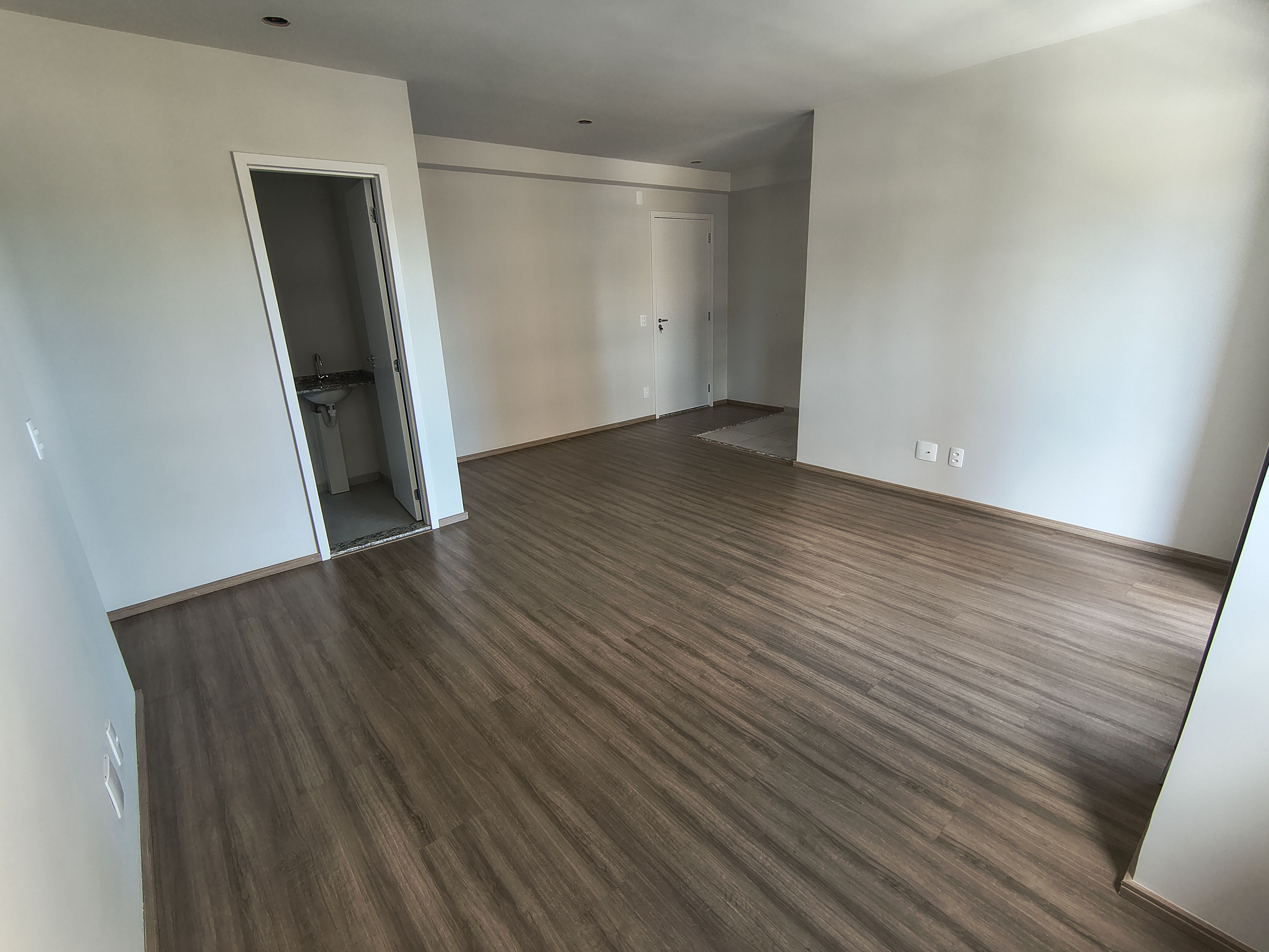 Apartamento à venda, Edifício carmel, 64M² úteis, 2 sendo 1 suíte, Sala estendida, Gleba Palhano,  Londrina - Pr