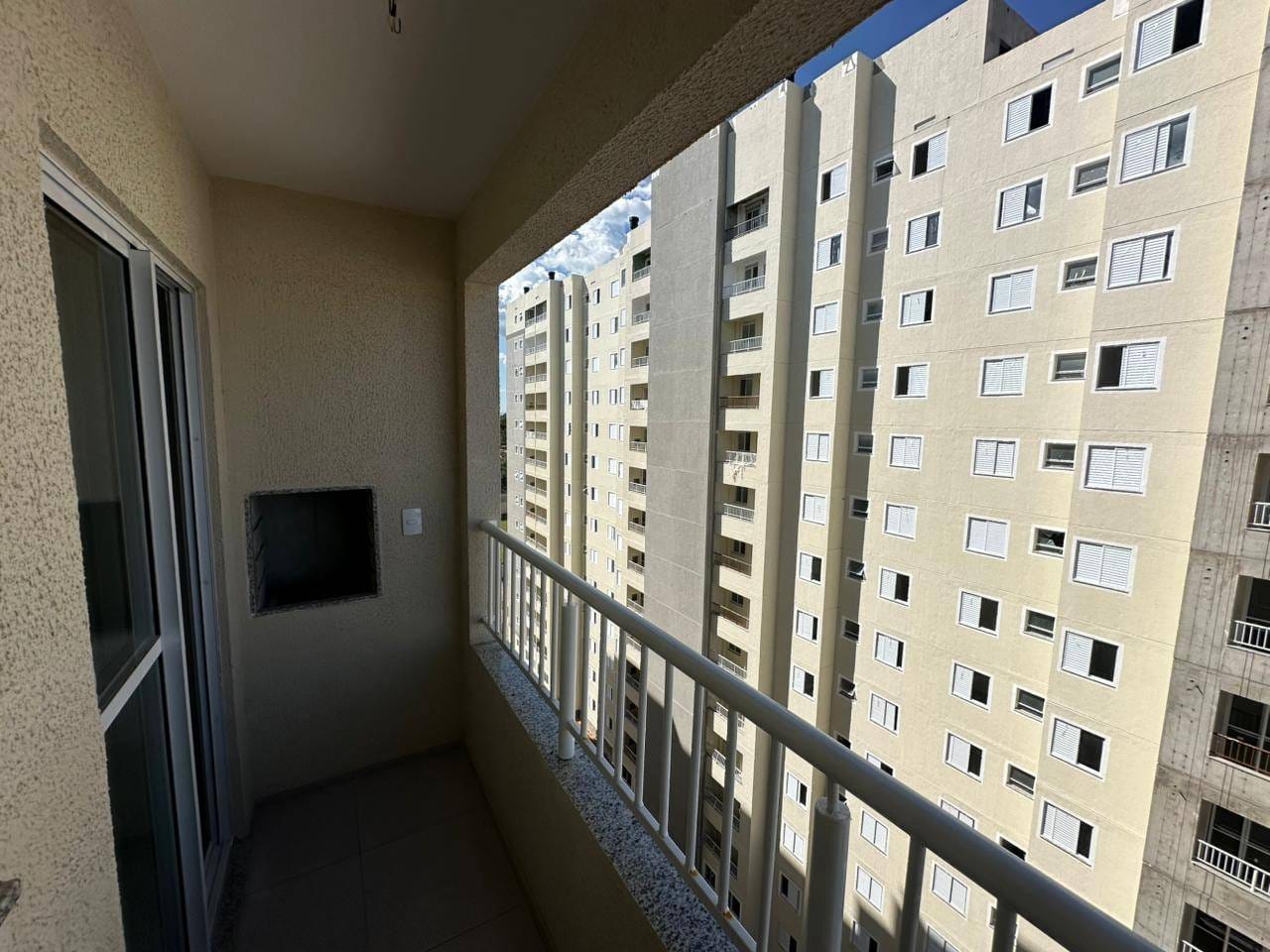 Apartamento à venda, próximo à Universidade Estadual de Londrina (UEL) , Londrina - PR