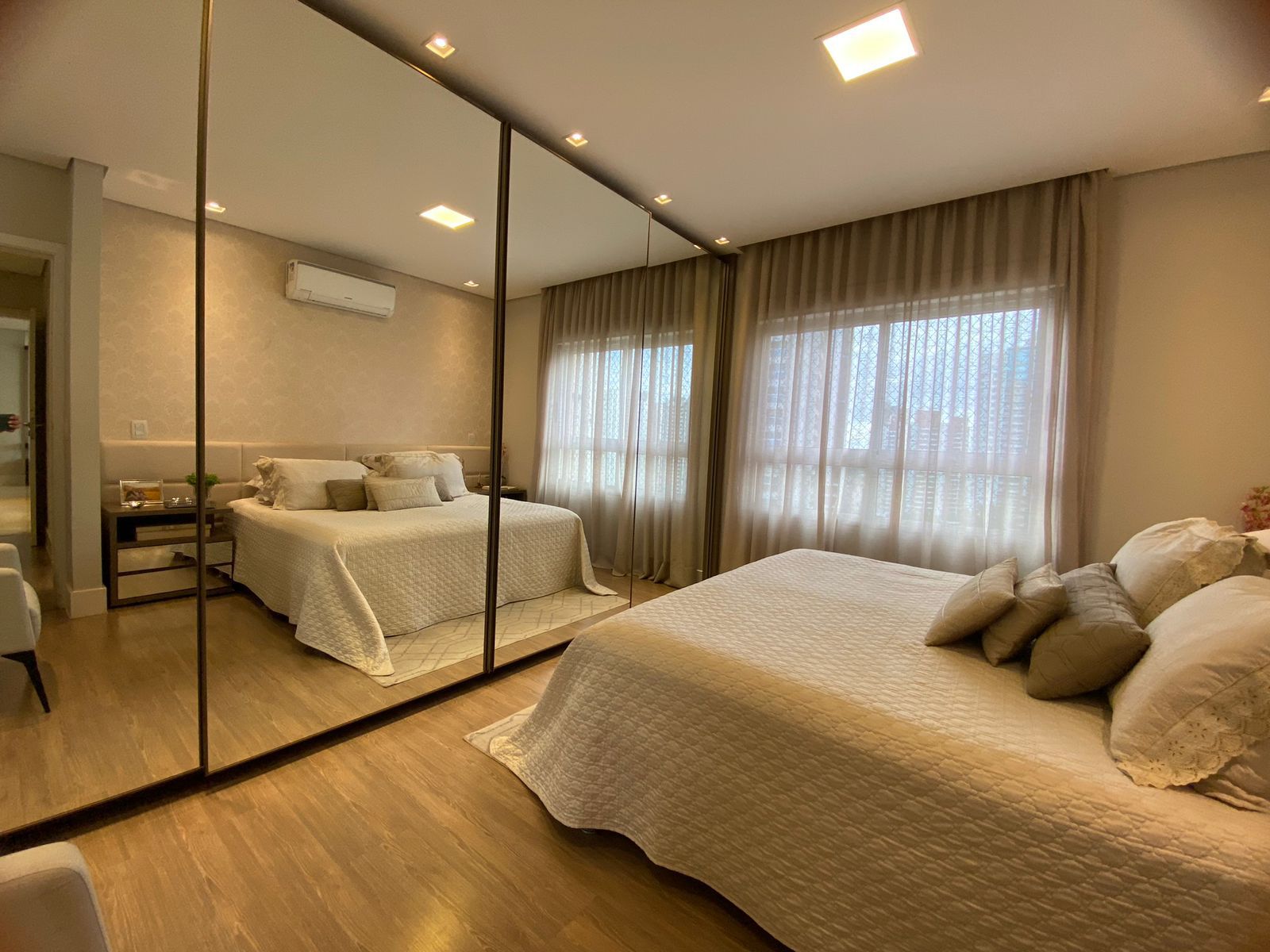 Apartamento à Venda, Ed Kensington, 114m2 úteis,  3 quartos sendo 1 suíte, 3 vagas- Gleba Palhano - Londrina, PR