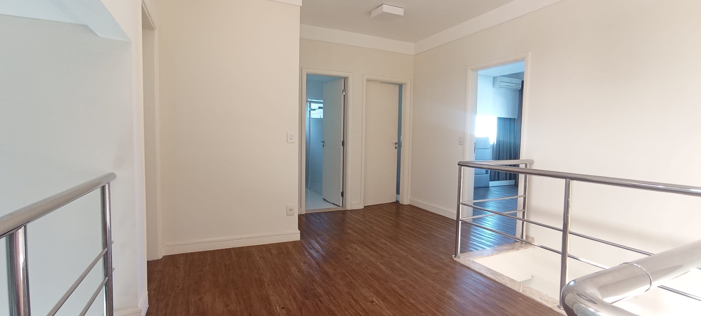 Casa  à Venda, Condomínio Royal Forest, 271m² úteis, 4 quartos sendo 2 suítes -  Esperança - Londrina PR
