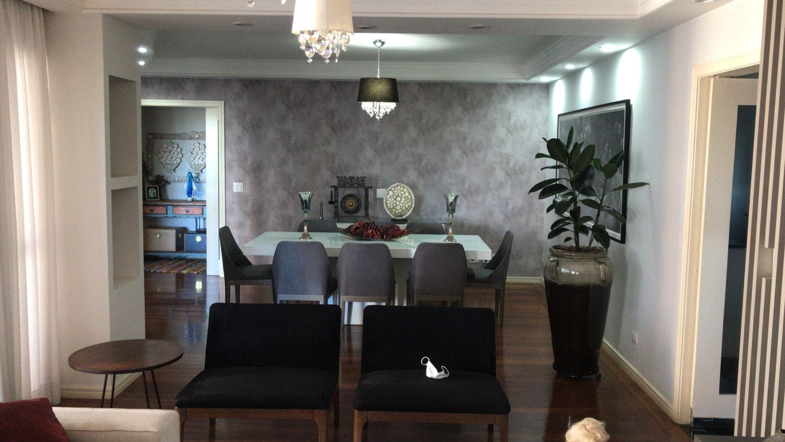 Apartamento à venda, Edifício London Lake, 263m² úteis, 2 suítes, ampla varanda com churrasqueira, 3 vagas - Caiçaras, Londrina, PR