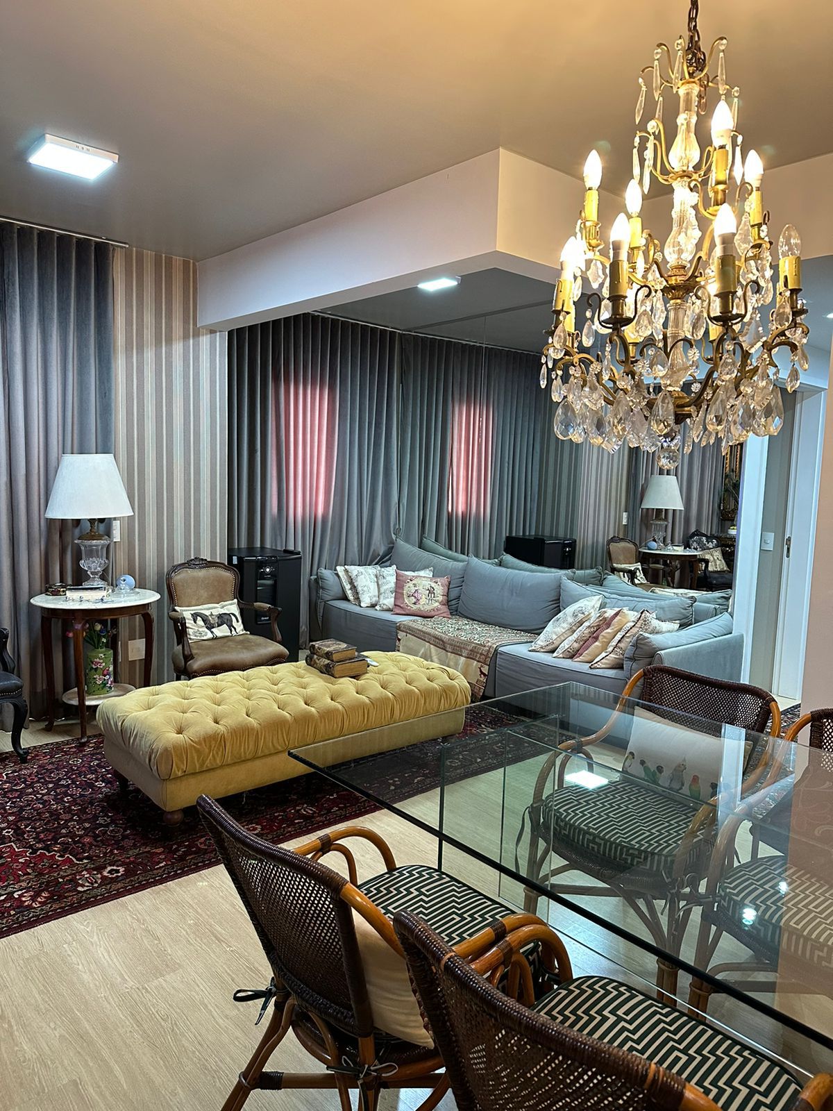 Apartamento à Venda, Edifício  Reserva Santana, 75m² úteis, 2 quartos sendo  1 suíte, mobiliado  - Gleba Fazenda Palhano- Londrina, PR