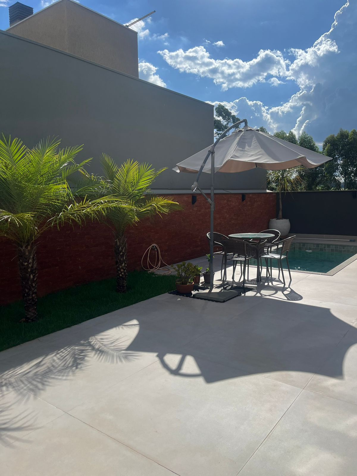 Casa à venda, Condomínio  Royal Forest,  215m² úteis,3 suítes sendo 1 com  hidromassagem -Esperança- Londrina, PR