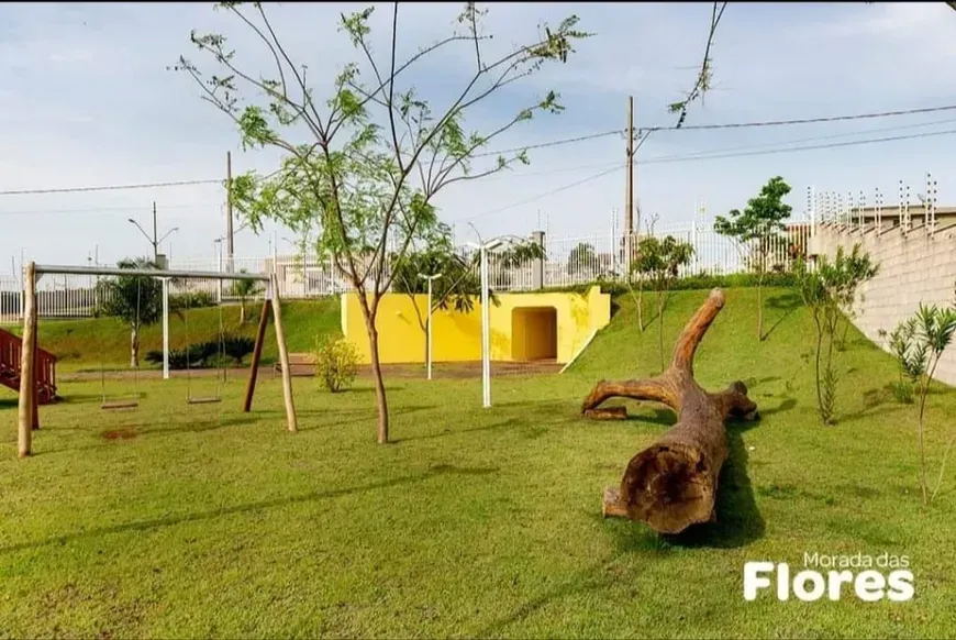 Casa à venda, Condomínio Morada das Flores, 160m² úteis, 3 quartos sendo 1 suíte, todo planejado -  Cambé/PR