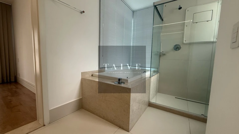 Apartamento à venda, 3 suites, 214 m², Edifício Landmark Residence, Gleba Fazenda Palhano, Londrina, PR