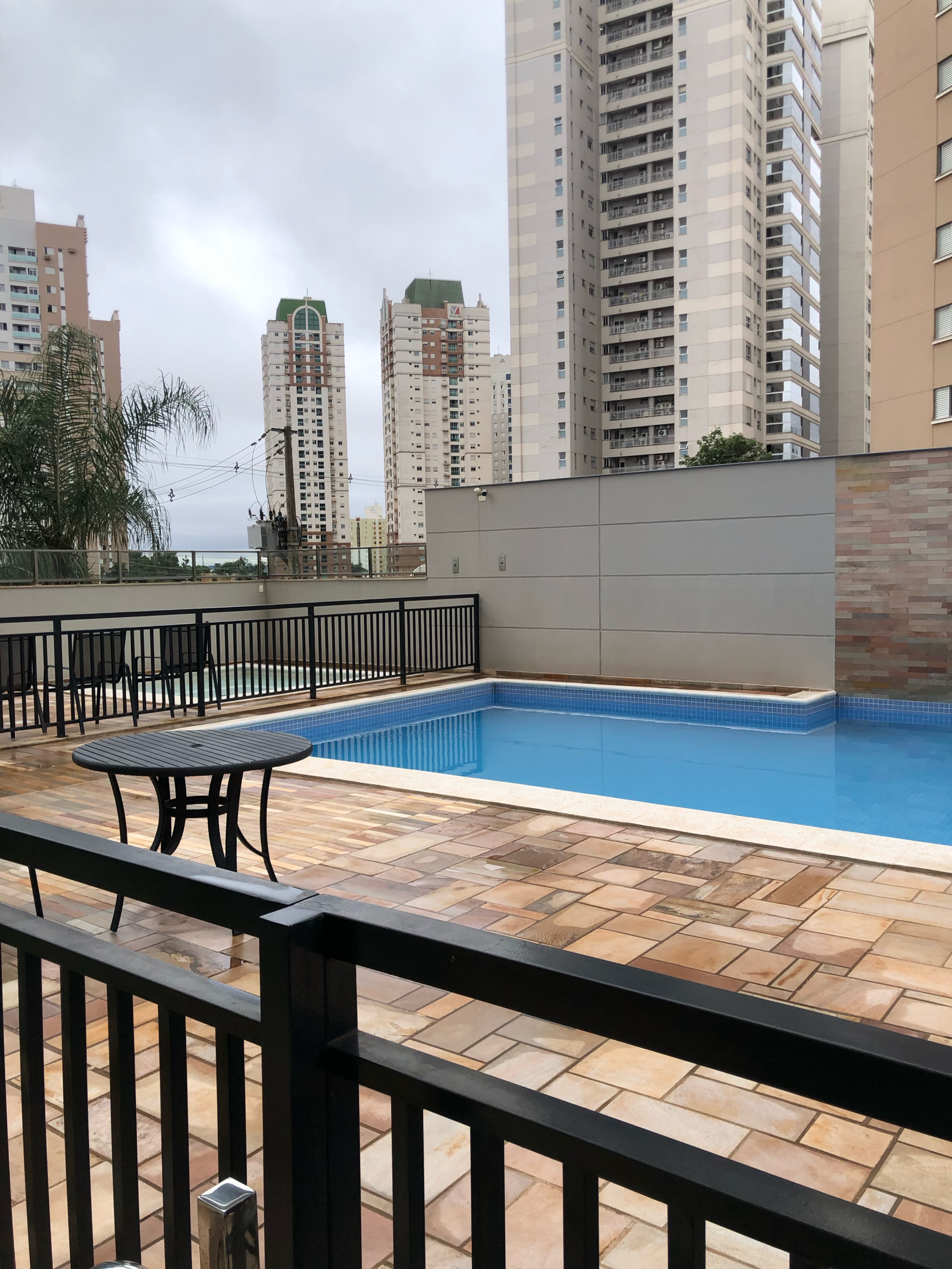 Vende-se apartamento no Cosmopolitan Residence -  Gleba Palhano, Londrina, PR