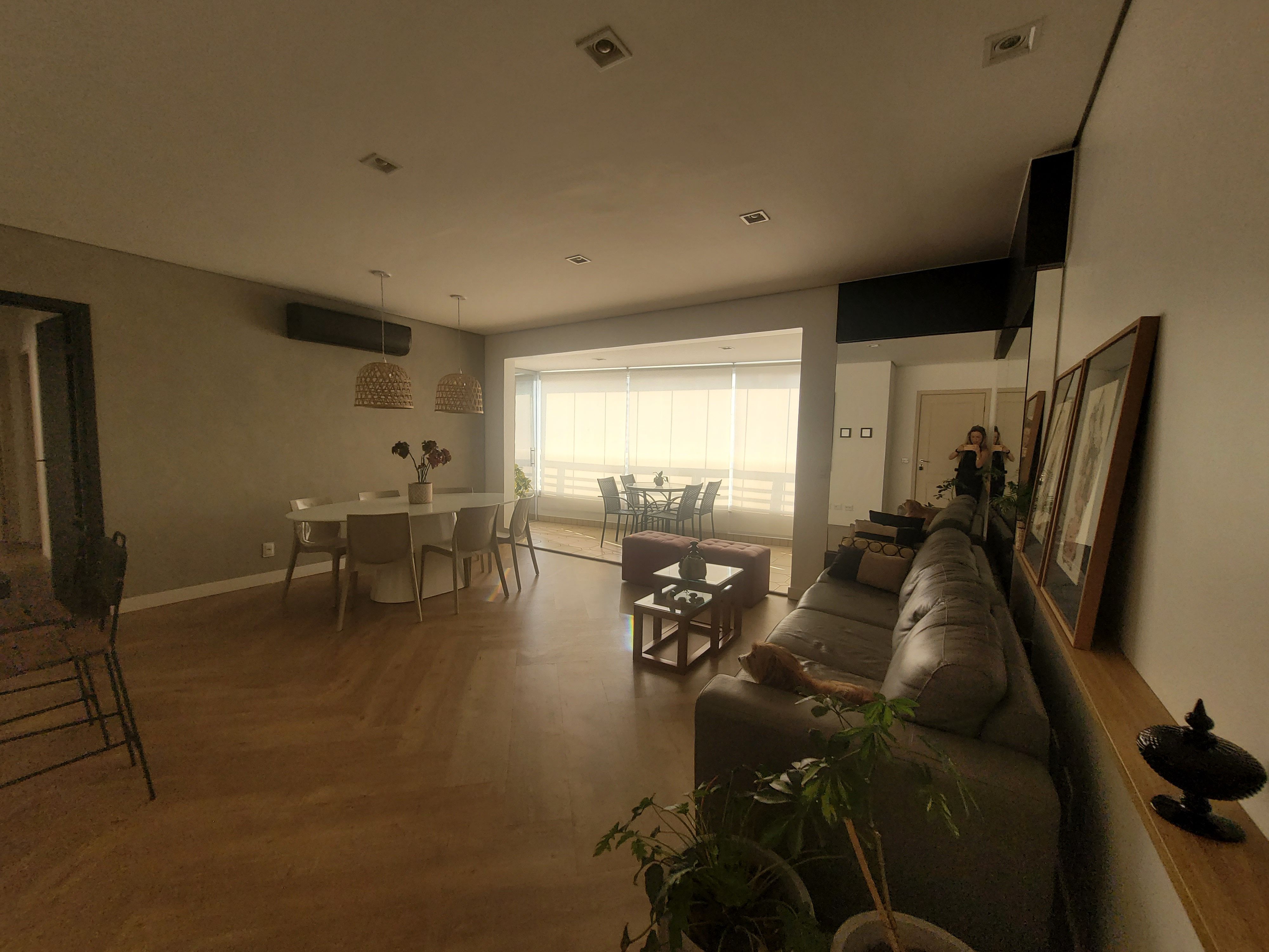 Apartamento à venda, no Edifício Le Corbusier, 122m², 3 quartos, 2 vagas de garagem, andar alto, sacada com churrasqueira, Gleba Palhano - Londri