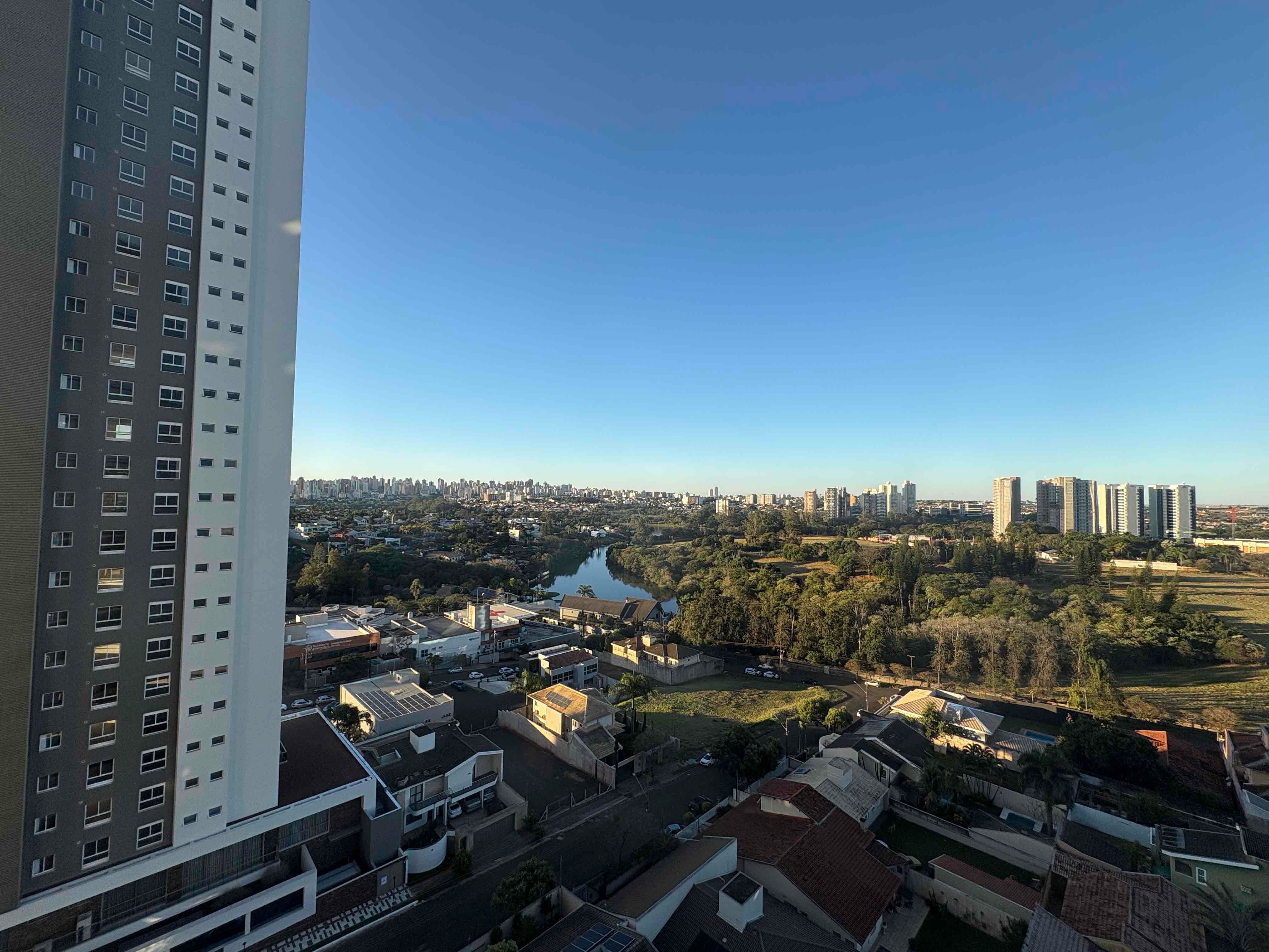 Apartamento novo à Venda, Edifício Lakeside, 232 m² úteis, 3 suítes, 4 vagas, sol da manhã,  elevador privativo, sacada com skinglass- Bela Suiça