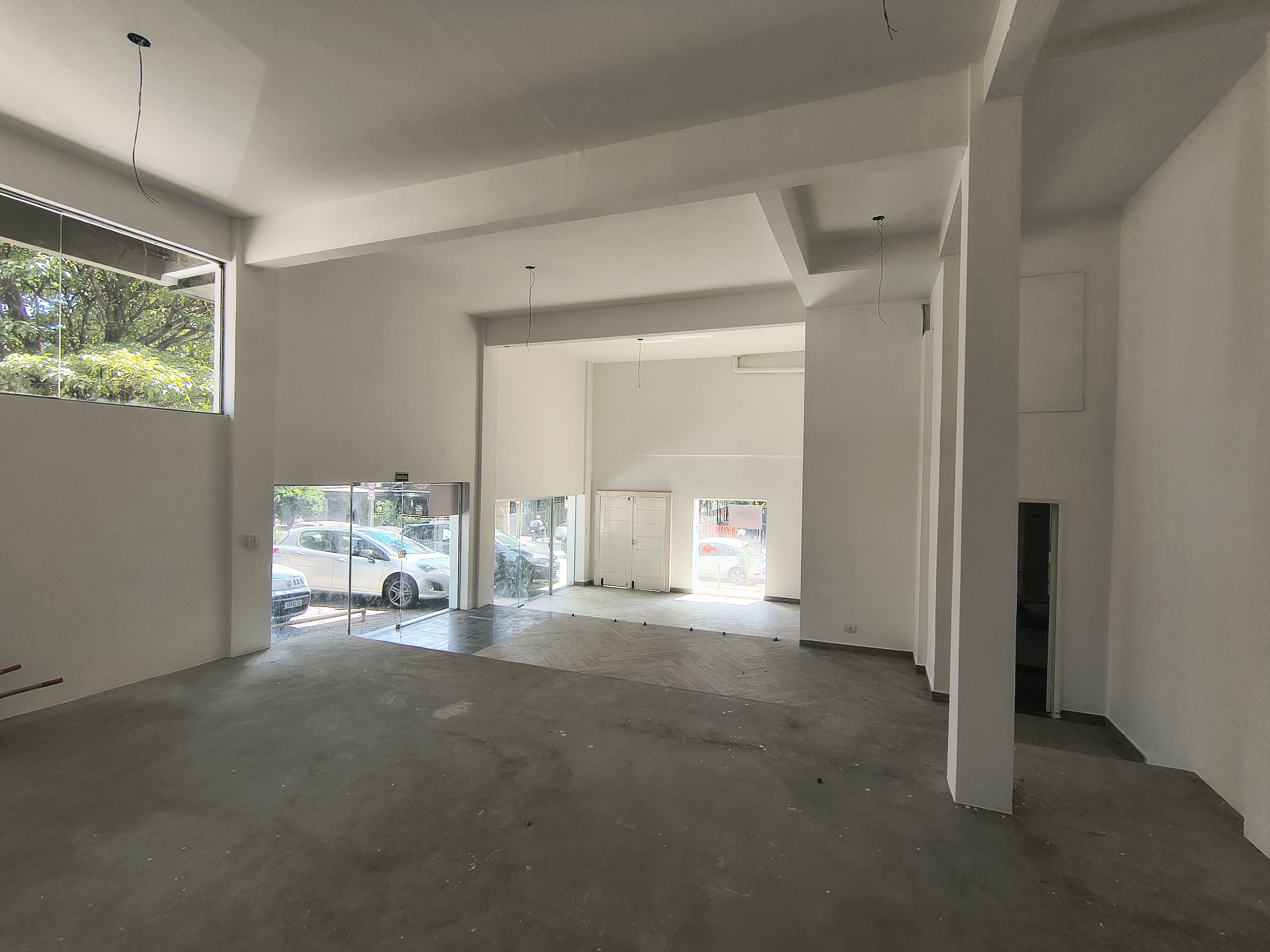 galpão para locação, Rua Pará, 120M², 4 garagens, Centro, Londrina-PR