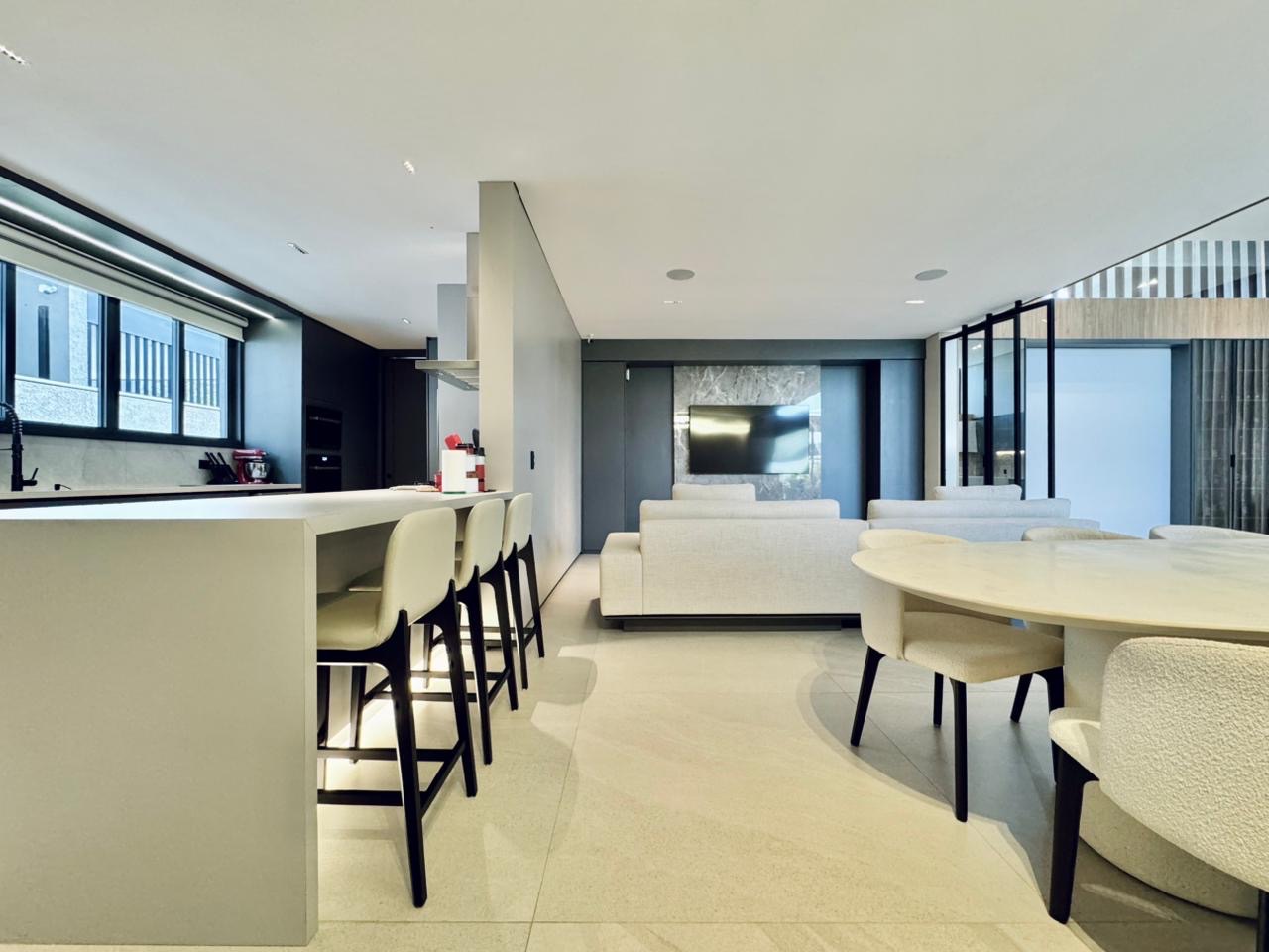Casa com Porteira fechada no condomínio Sun Lake -  Londrina, PR