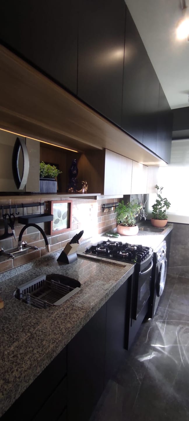 Apartamento a venda,Ed Sunset Faria Lima, 54m² úteis,2 quartos, móveis planejados, andar alto -  Gleba Fazenda Palhano, Londrina, PR