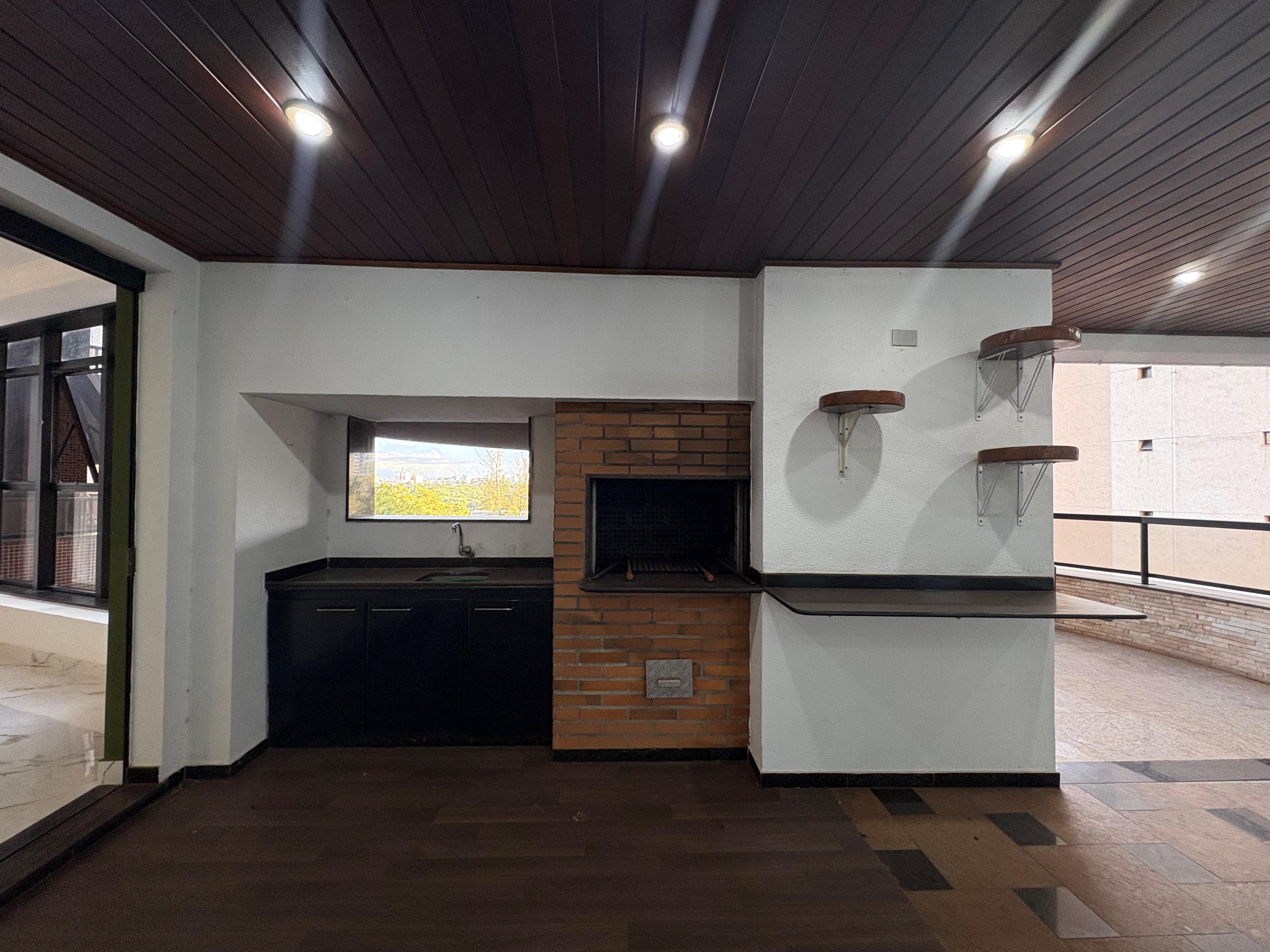 Apartamento à venda, Edifício Palais Lac Dor, 3 suítes, 5 vagas  - Londrina, PR