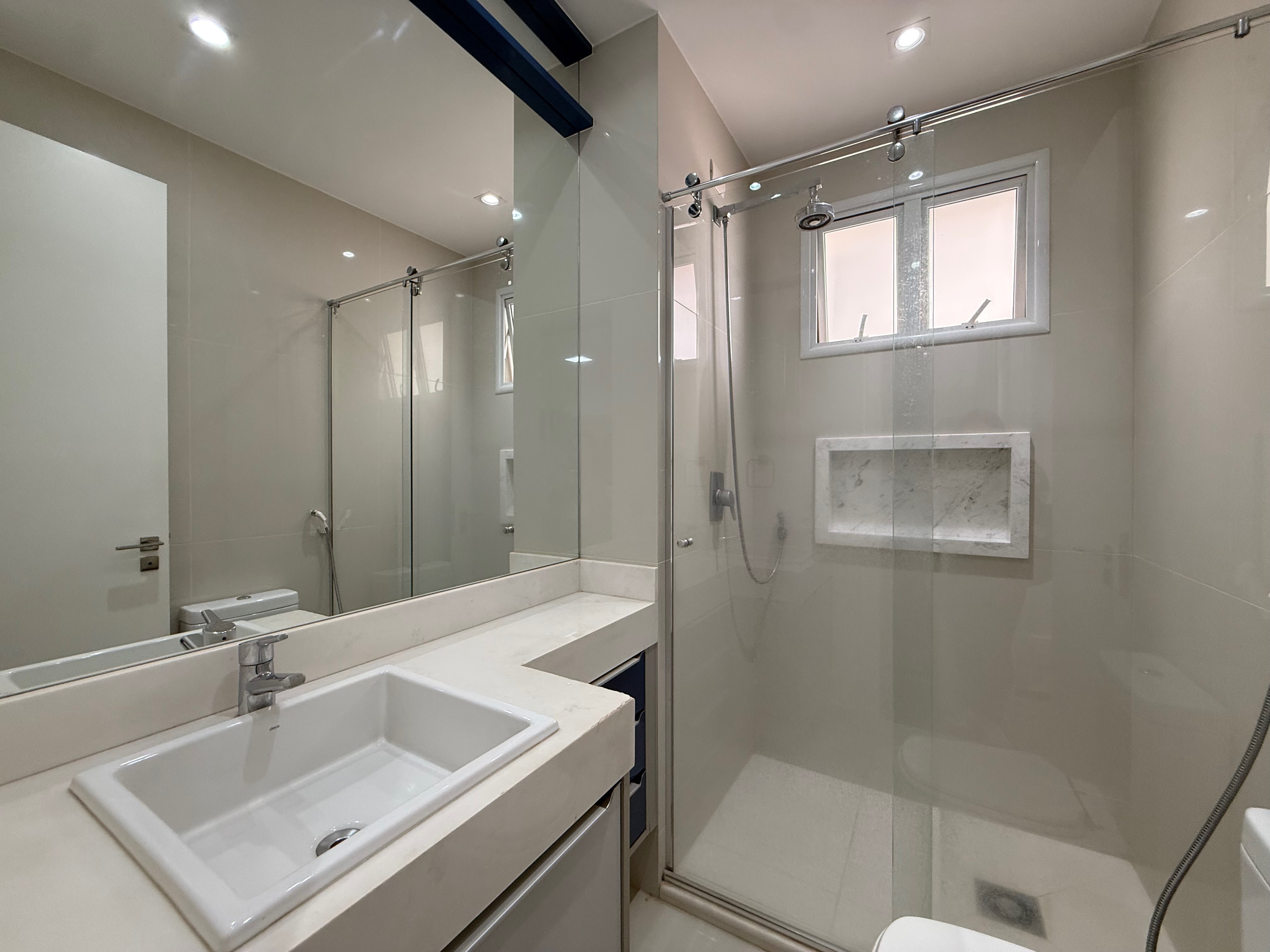 Apartamento à venda, Edifício Le Blanc, 236m² úteis, 3 suítes, 4 vagas, elevador privativo, ampla varanda gourmet - Gleba Palhano, Londrina, PR