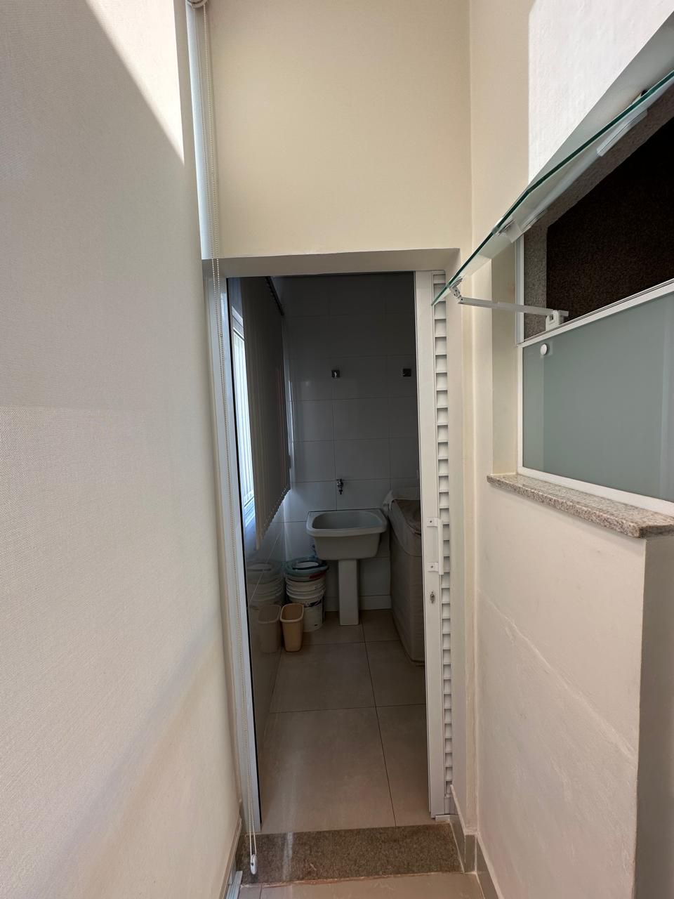 Casa à venda, 3 quartos sendo 1 demi suite, 360 m², Condomínio  Ville Campestre, Londrina, PR