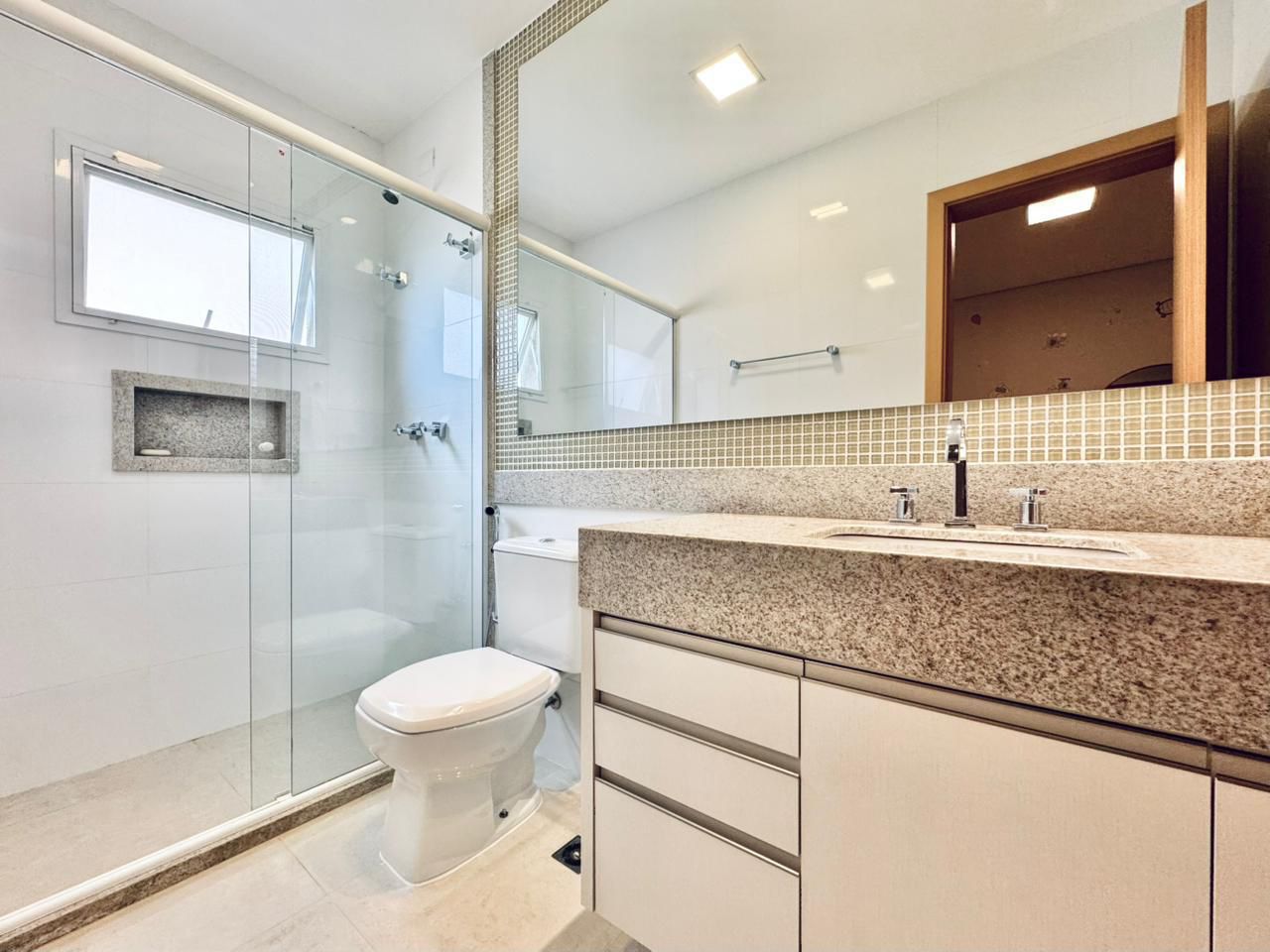 Casa à venda, 3 suítes, 261 m², Alphaville 2, Vivendas do Arvoredo, Londrina, PR