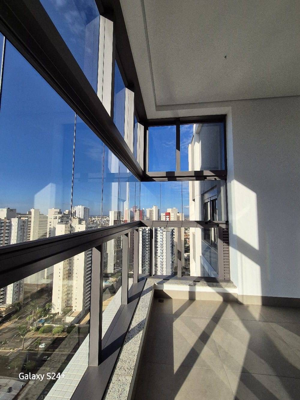 Apartamento à venda, Edifício  Lumini 181m², 3 amplas suítes, 3 vagas, elevador privativo, andar alto- Gleba Palhano, Londrina/PR