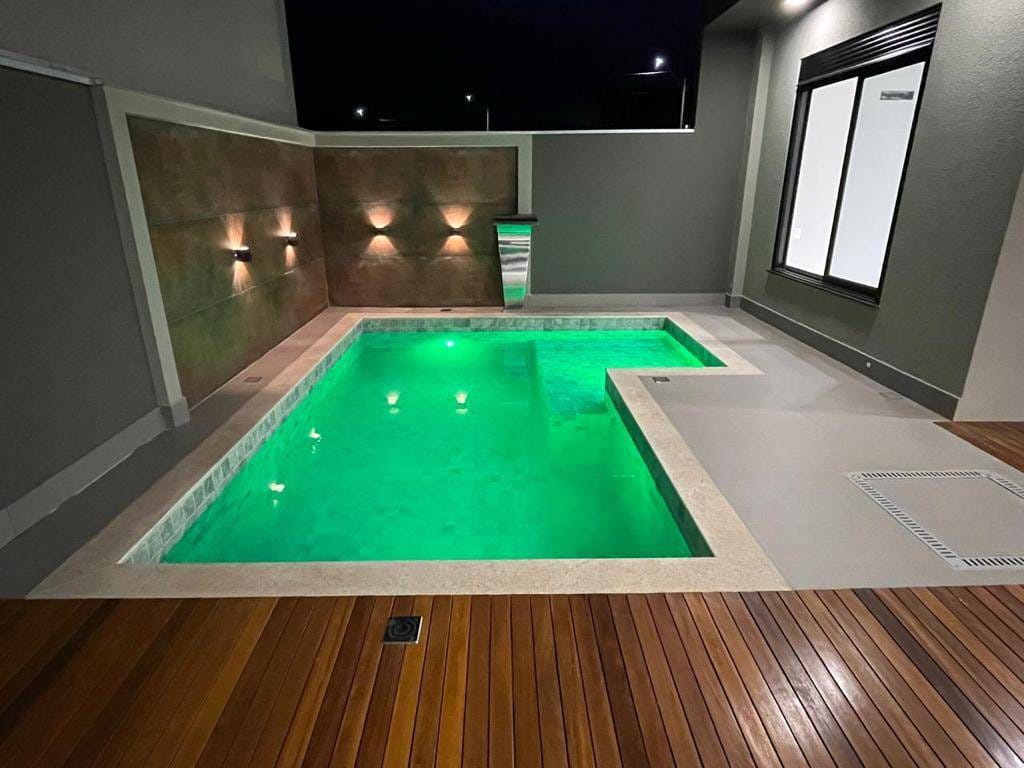 Casa à 173m² venda/3 suítes (sendo 1 master com closet)Piscina/4 vagas - Condomínio Legend Santa Rosa, Londrina, PR