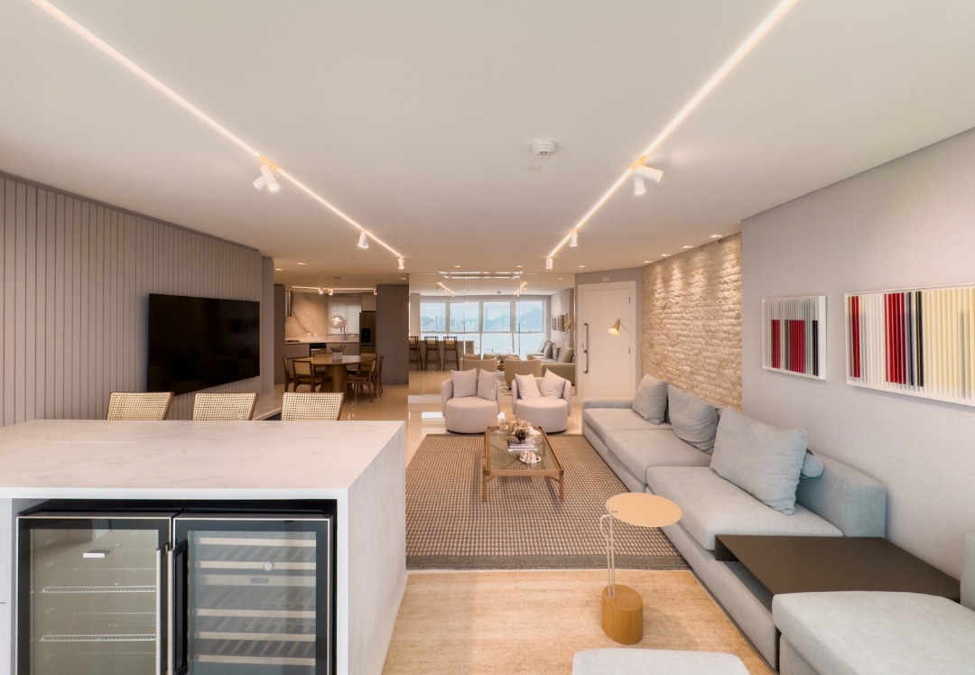 Apartamento à venda vista mar - Edifício Infinity Coast, 164m² úteis, 3 suítes, andar alto, 3 vagas  -  Pioneiros, Balneário Camboriú, SC