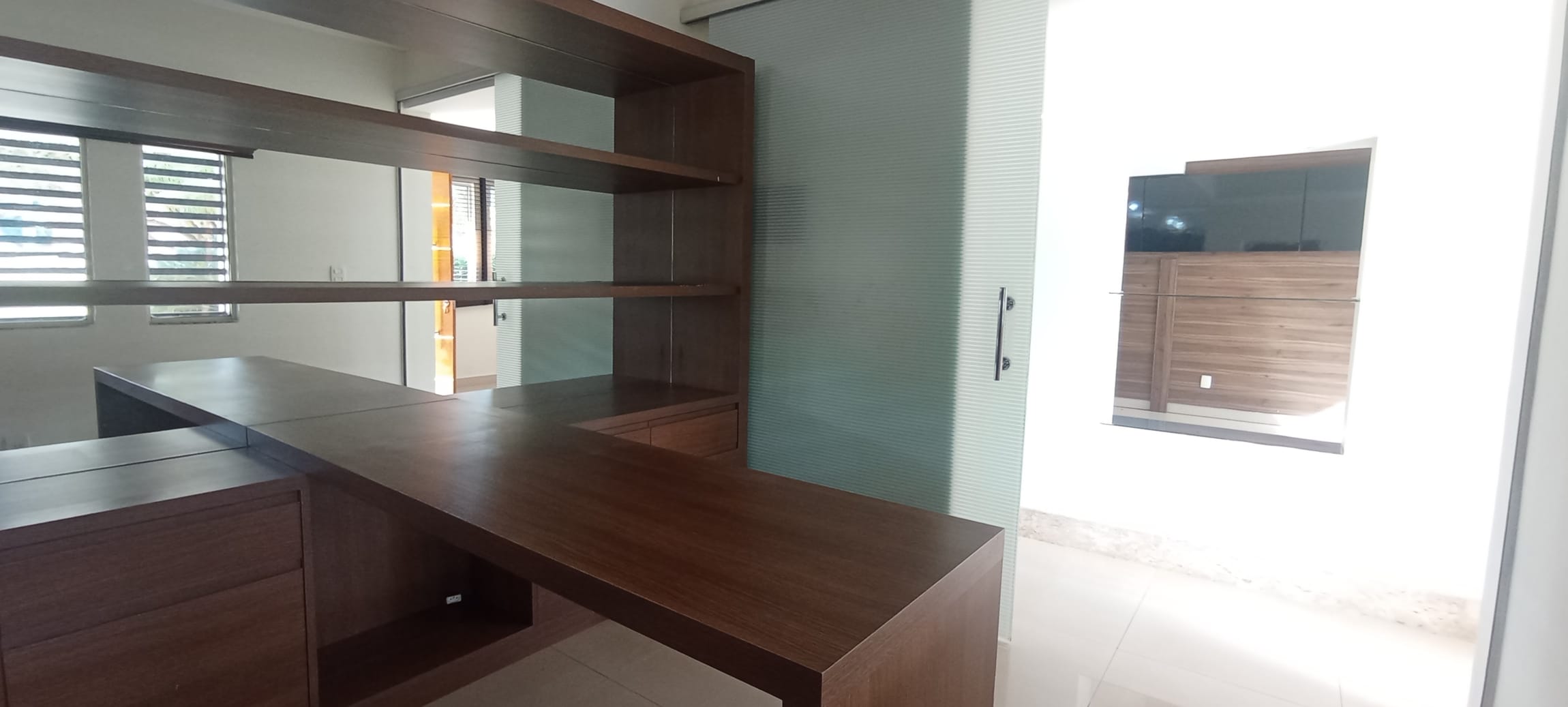 Casa  à Venda, Condomínio Royal Forest, 271m² úteis, 4 quartos sendo 2 suítes -  Esperança - Londrina PR