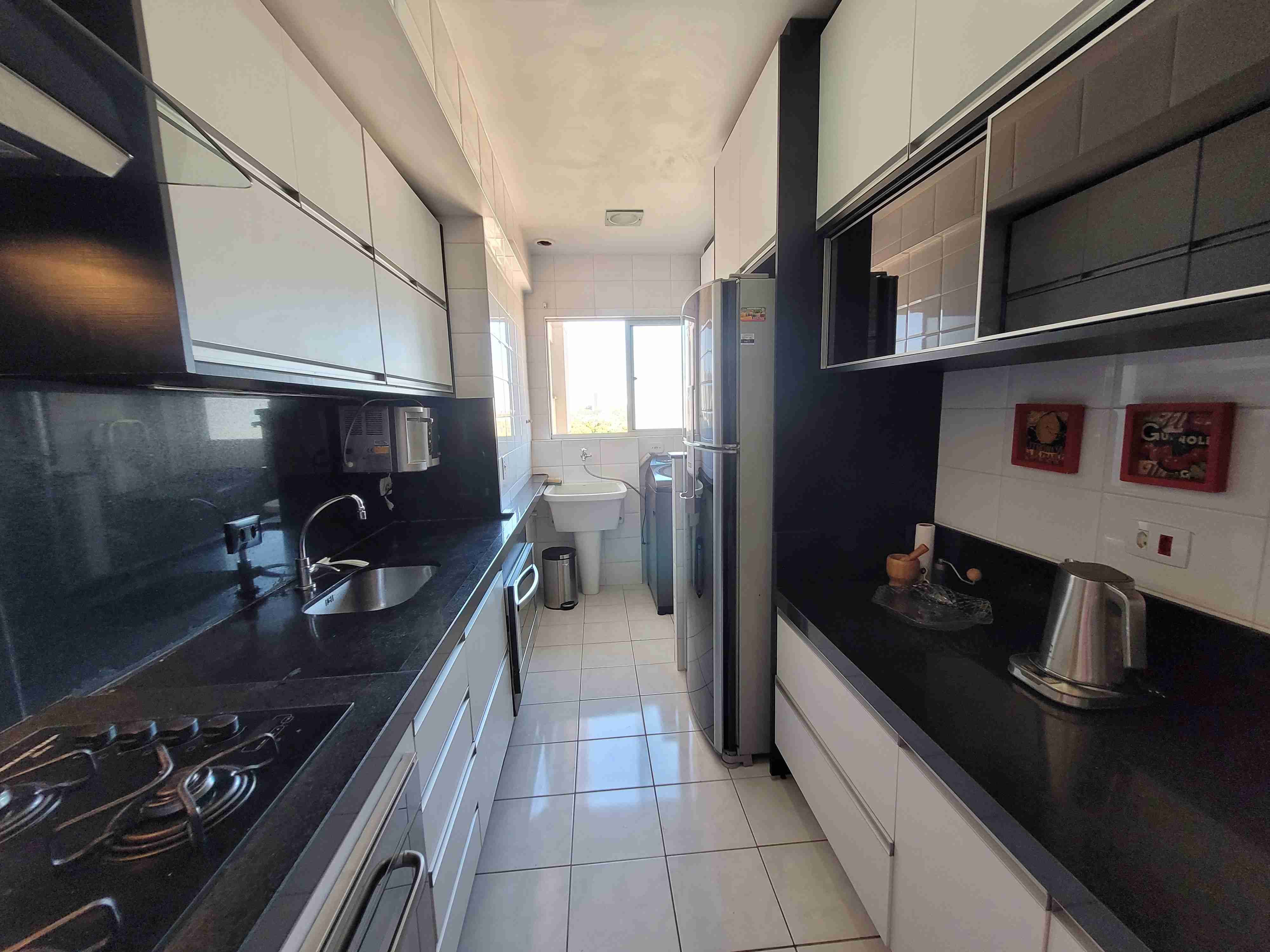 Apartamento à venda no Edifício Studio V,2 quartos sendo 1 suite, mobiliado, sol da manha,Centro, Londrina, PR