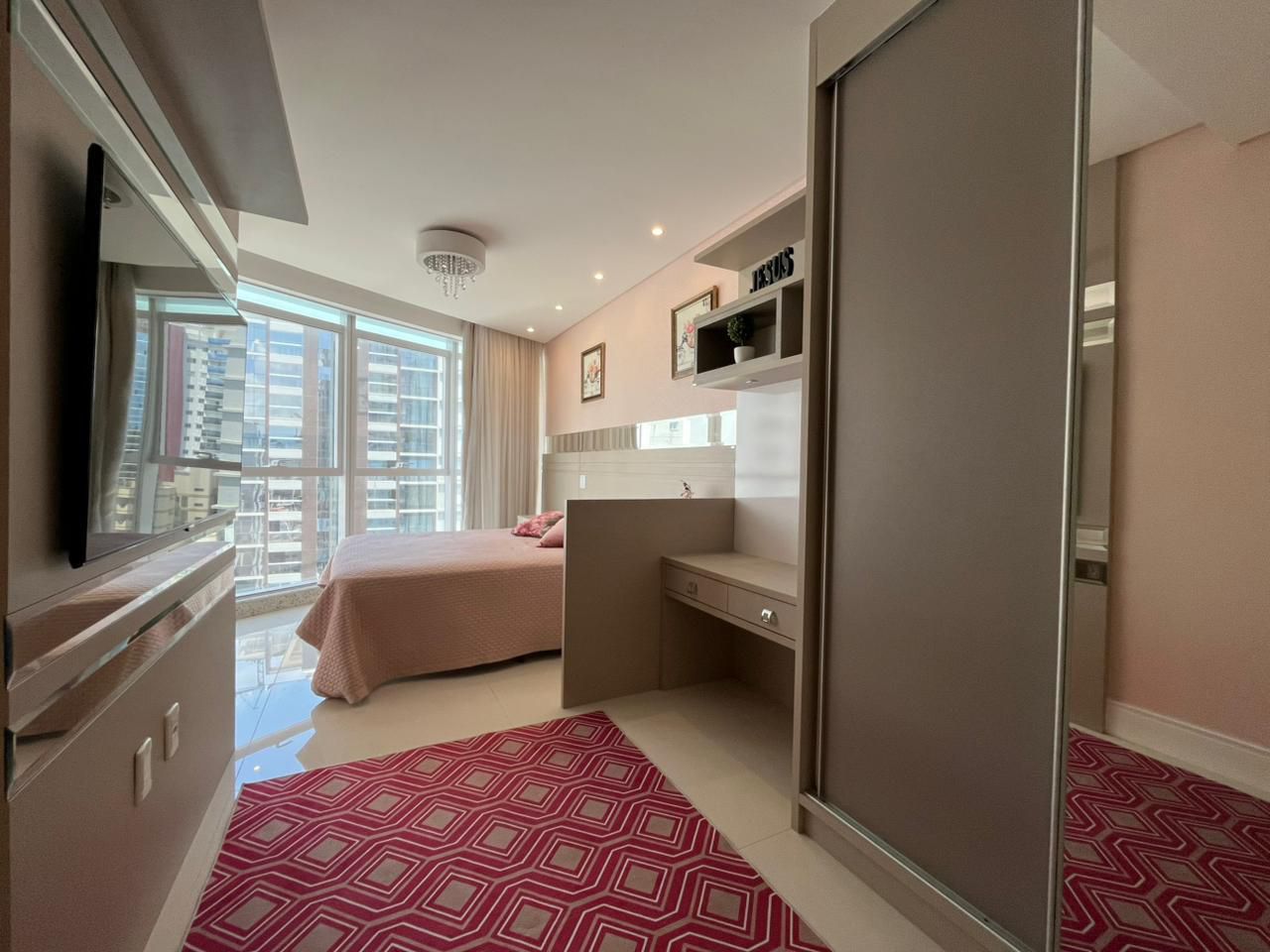 Apartamento com vista mar no Edifício Dubai Tower Residence em Itapema, SC