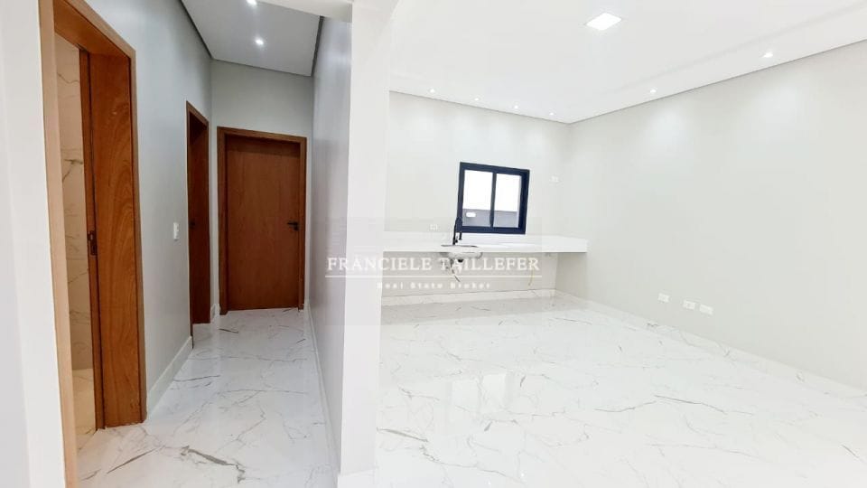 Triplex 205m²/3 suítes/4 vagas/sistema alexa - TÁUA ARANGUA - Londrina Pr
