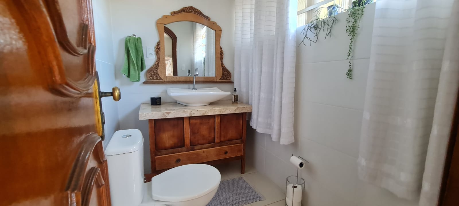 Casa Duplex  à venda, 404m² úteis, 4 quartos sendo 3 suítes,  4 vagas- Jardim Quebec, Londrina, PR